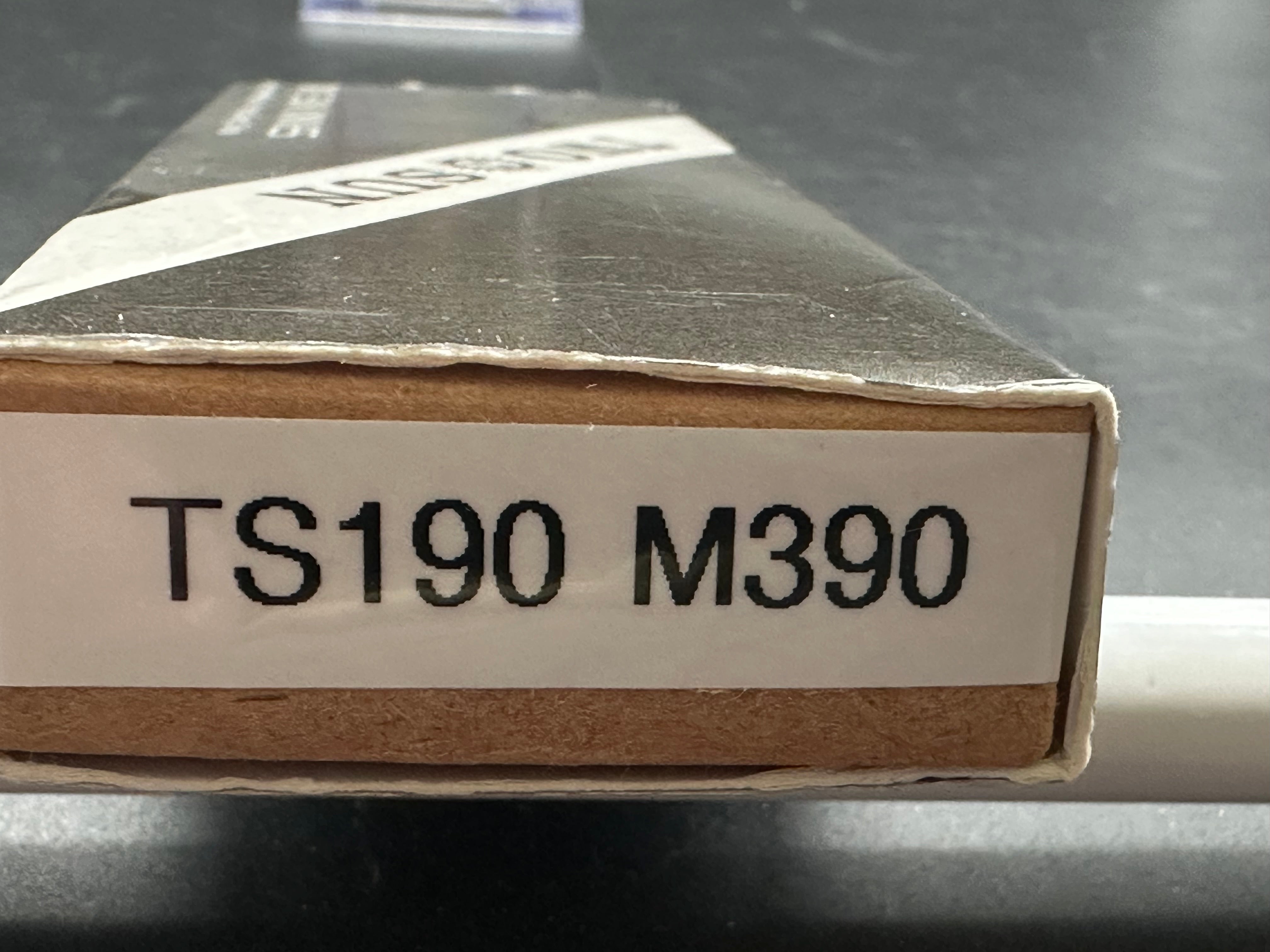 TWOSUN TS190 FOLDING KNIFE GRAY TITANIUM ALLOY HANDLE M390 COBRA PLAIN EDGE