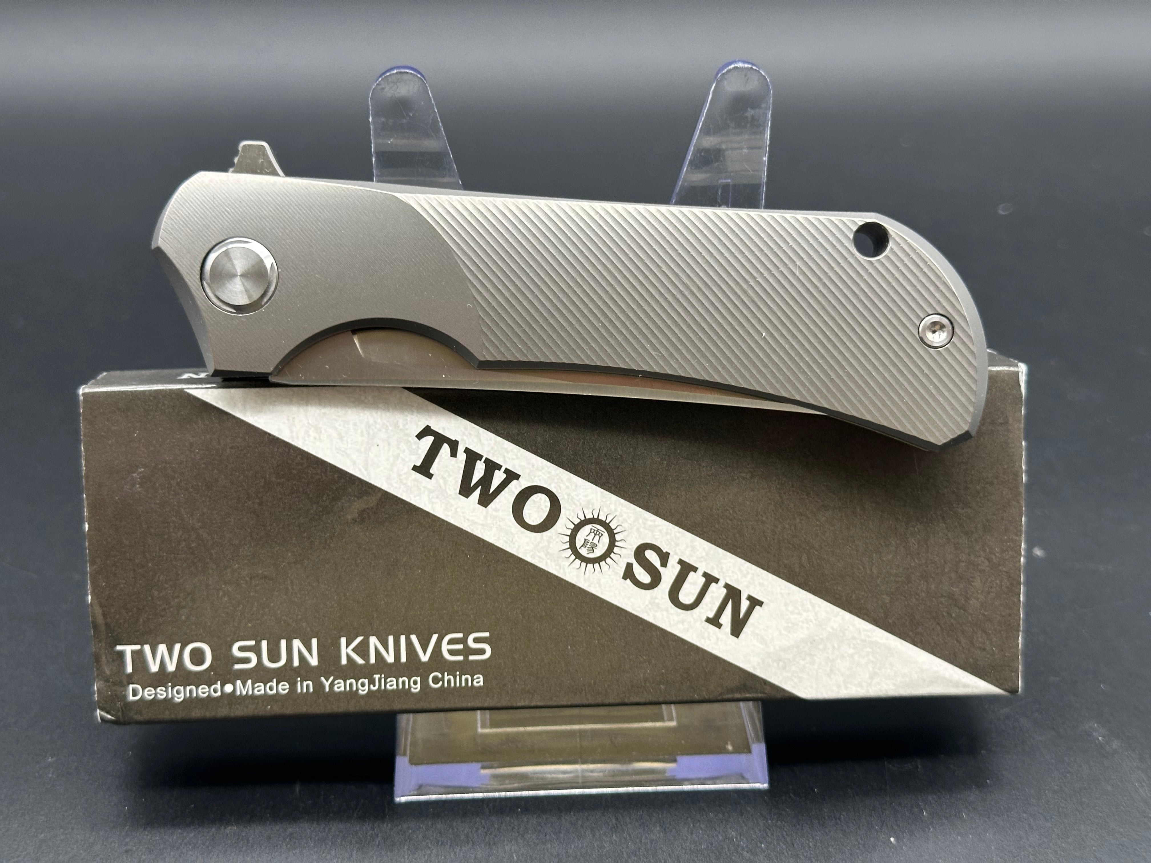 TWOSUN TS190 FOLDING KNIFE GRAY TITANIUM ALLOY HANDLE M390 COBRA PLAIN EDGE