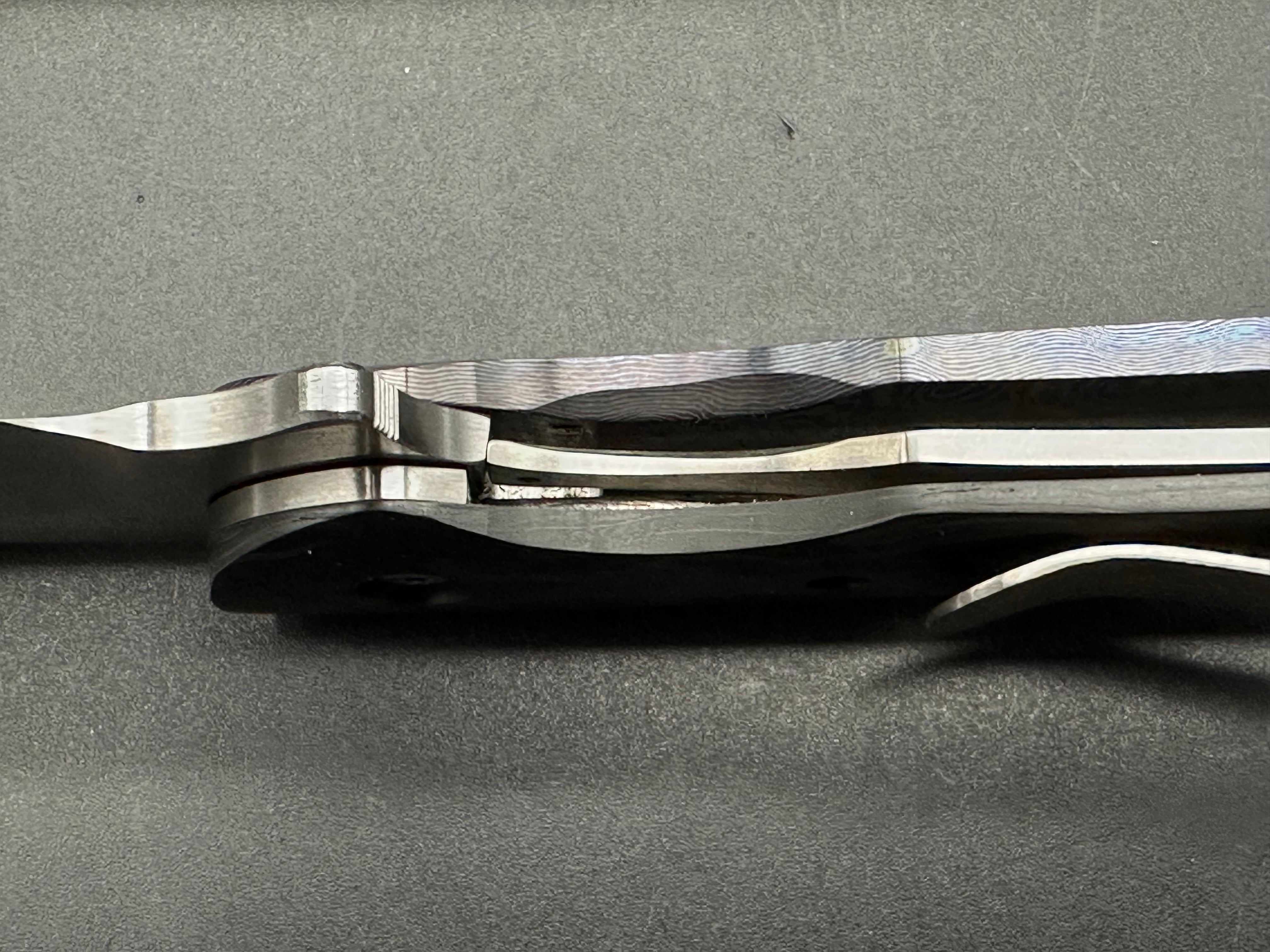 Pat Hammond custom one off Trilogy, hand rubbed satin CPM-154 blade, heat colored Mokuti show scale