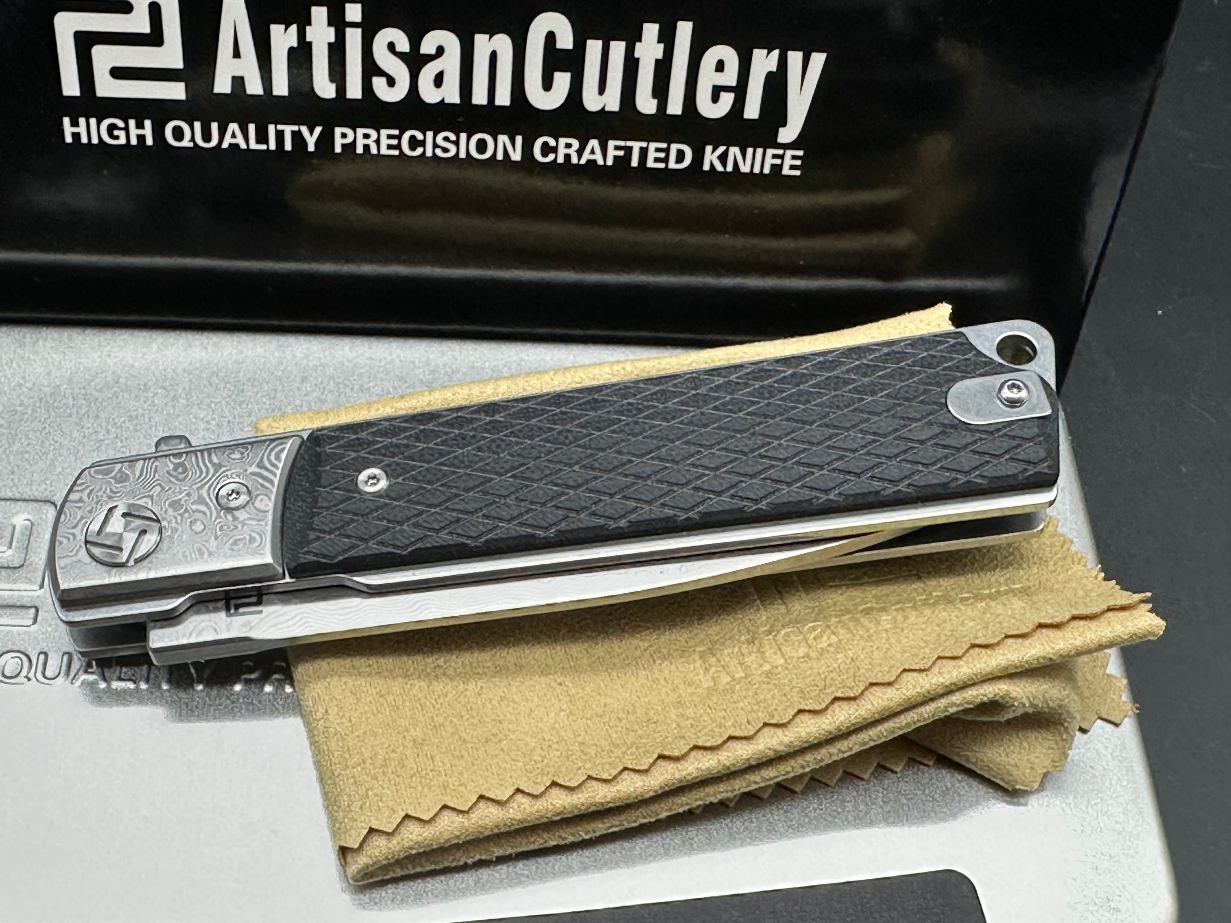 Artisan Cutlery Classic model1802GD, Damascus blade, G10 handle
