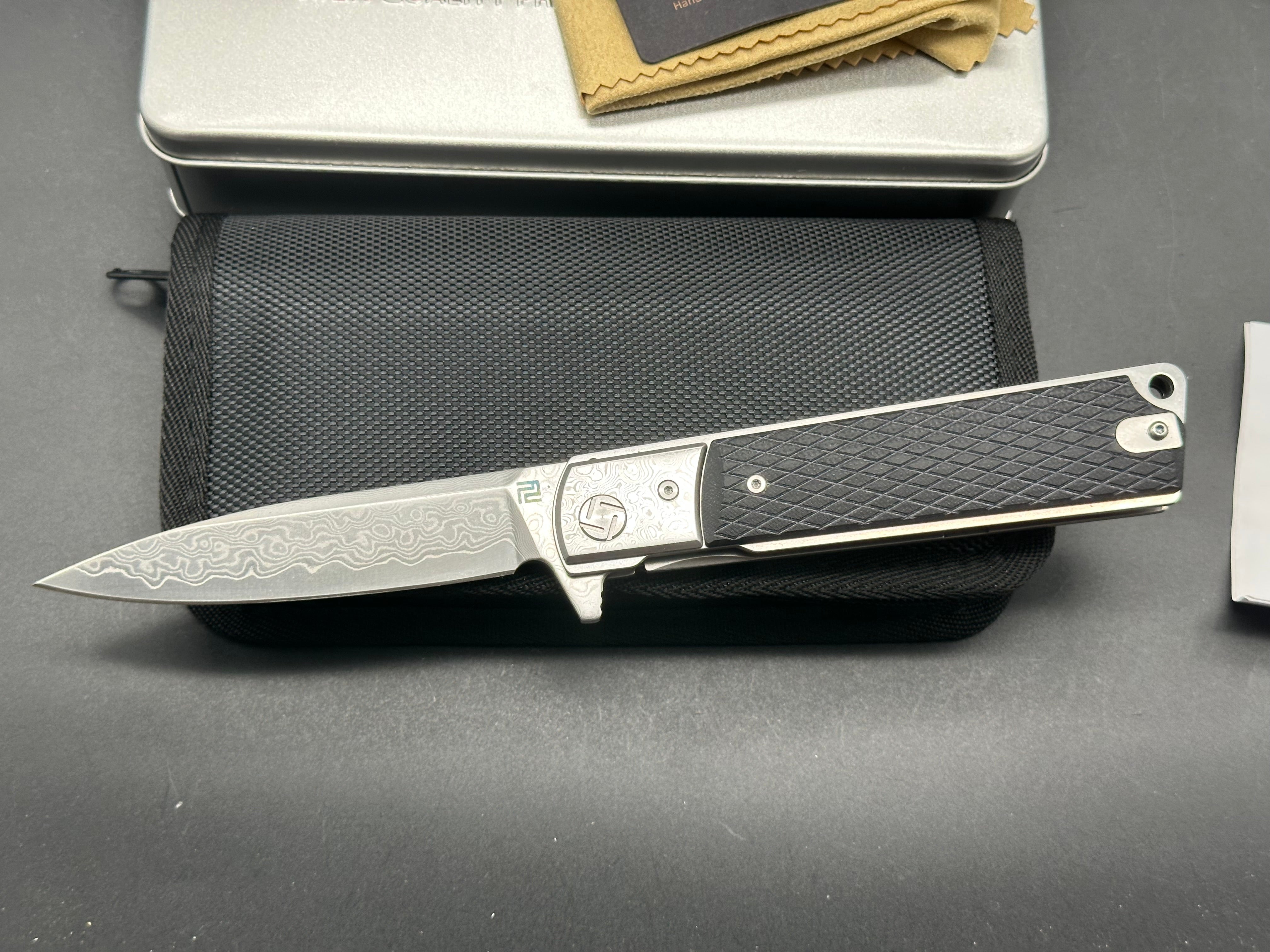 Artisan Cutlery Classic model1802GD, Damascus blade, G10 handle