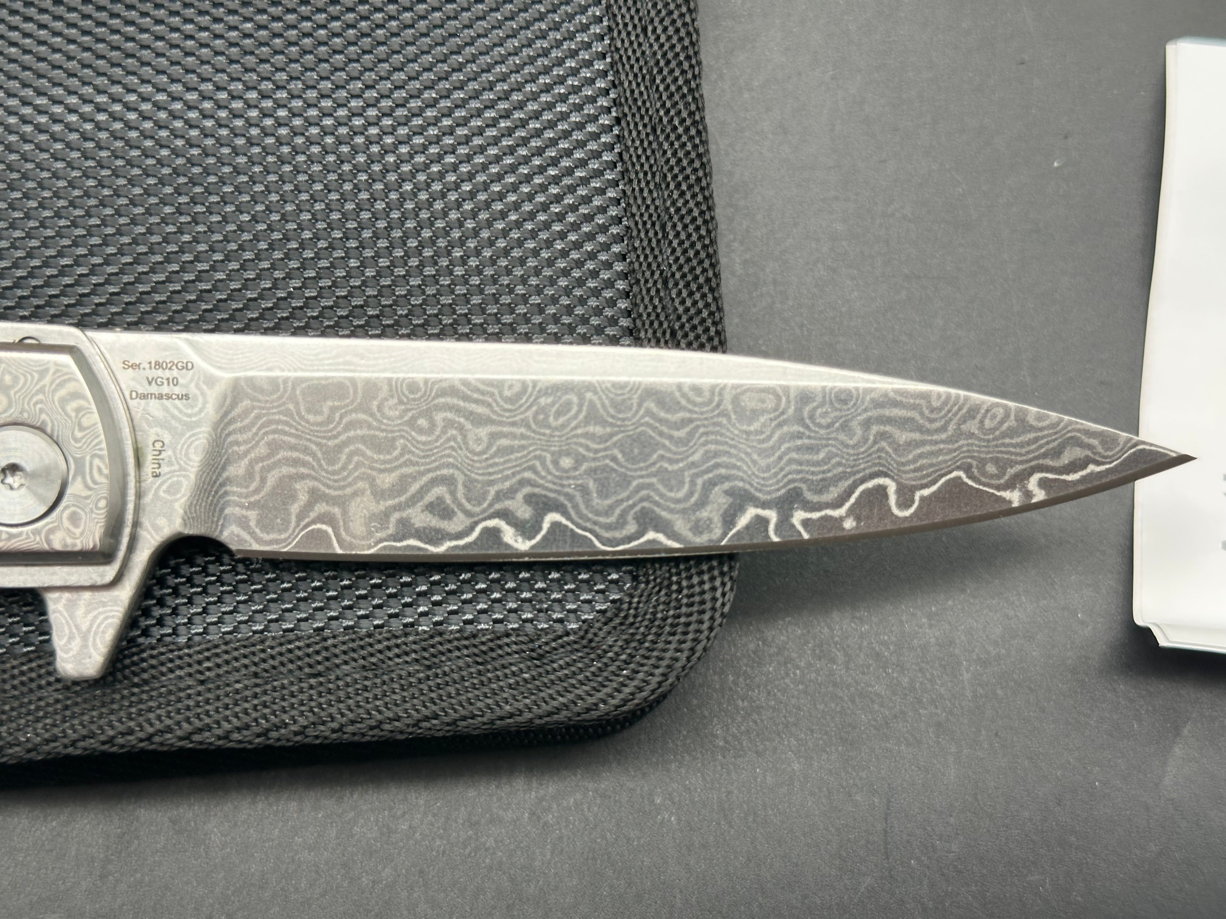 Artisan Cutlery Classic model1802GD, Damascus blade, G10 handle