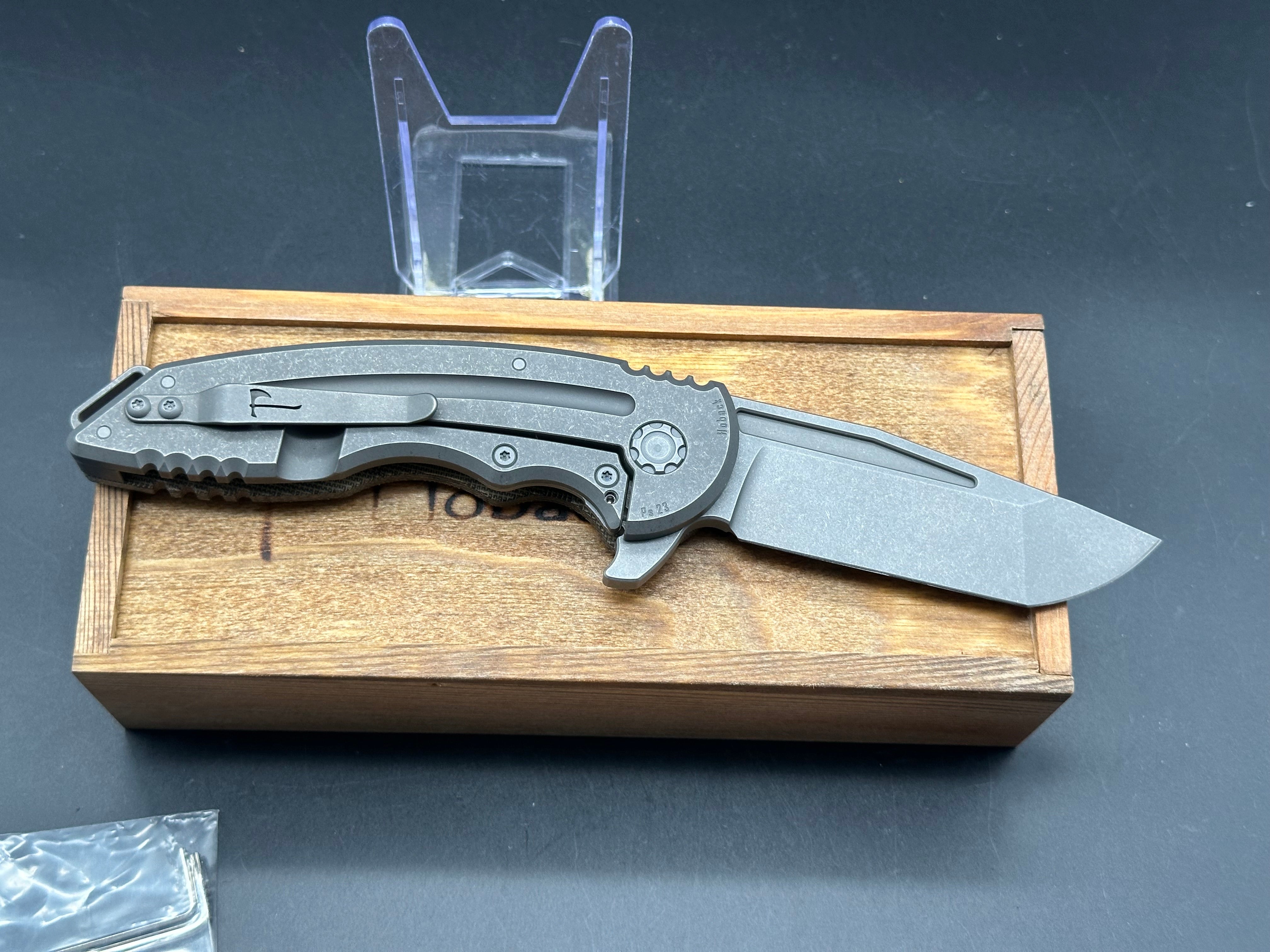 Jake Hoback Husky, Nitro V stonewash blade, titanium green micarta handle