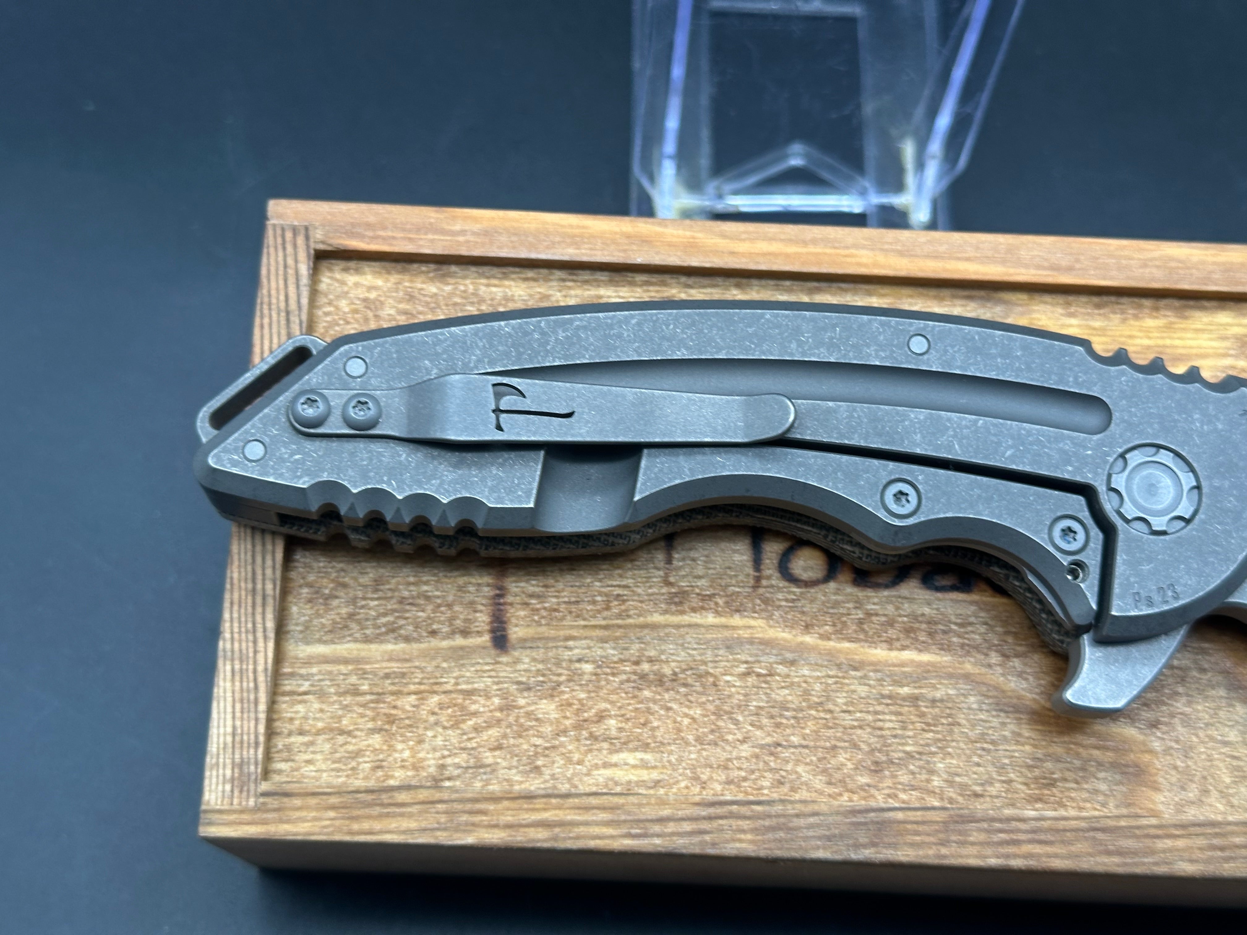 Jake Hoback Husky, Nitro V stonewash blade, titanium green micarta handle