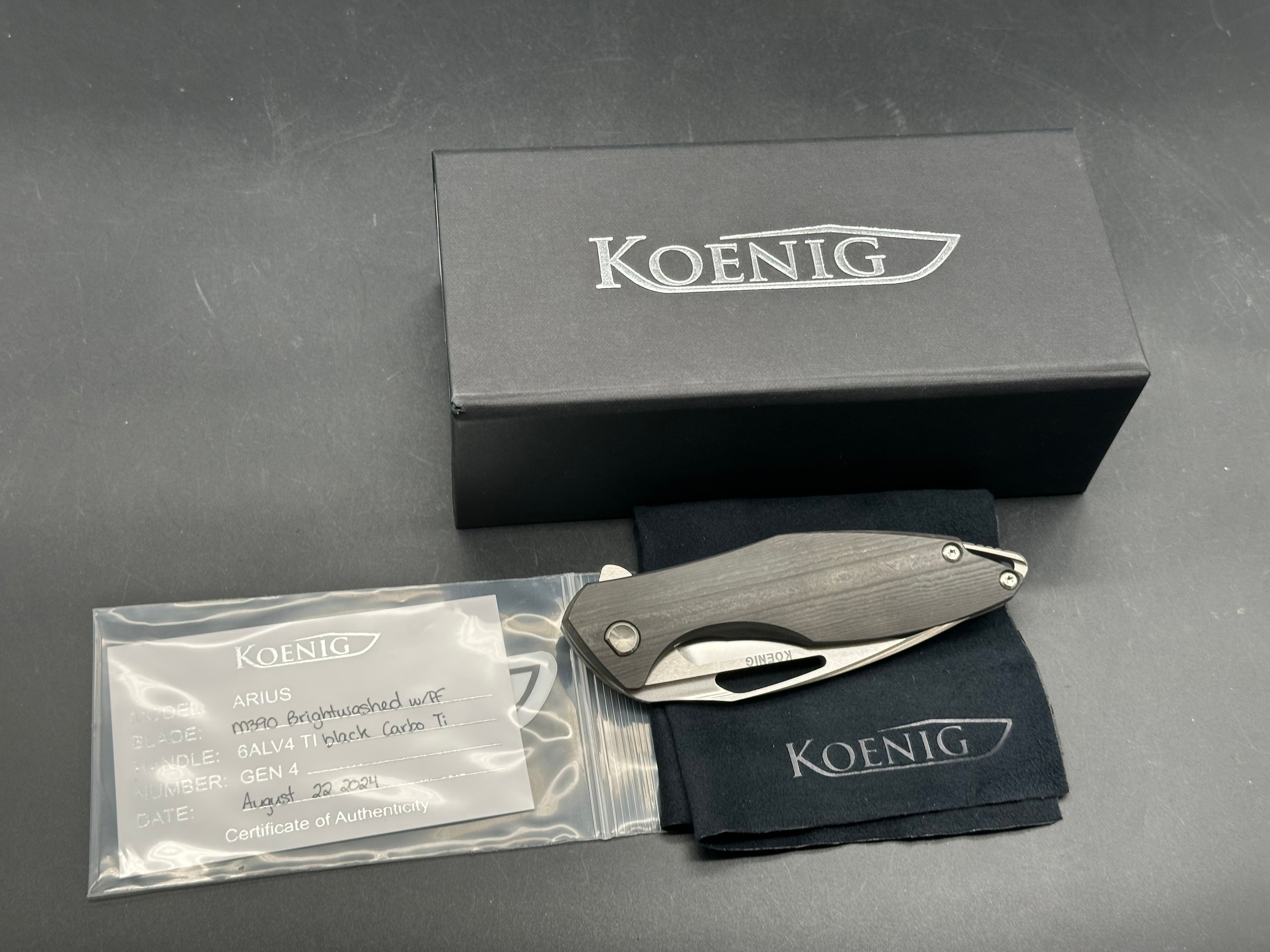 Koenig Arius Flipper M390 Brightwashed Blade w/Polished Flats, Black Carbo Ti Show Side w/Bead Blasted Ti Lock Side