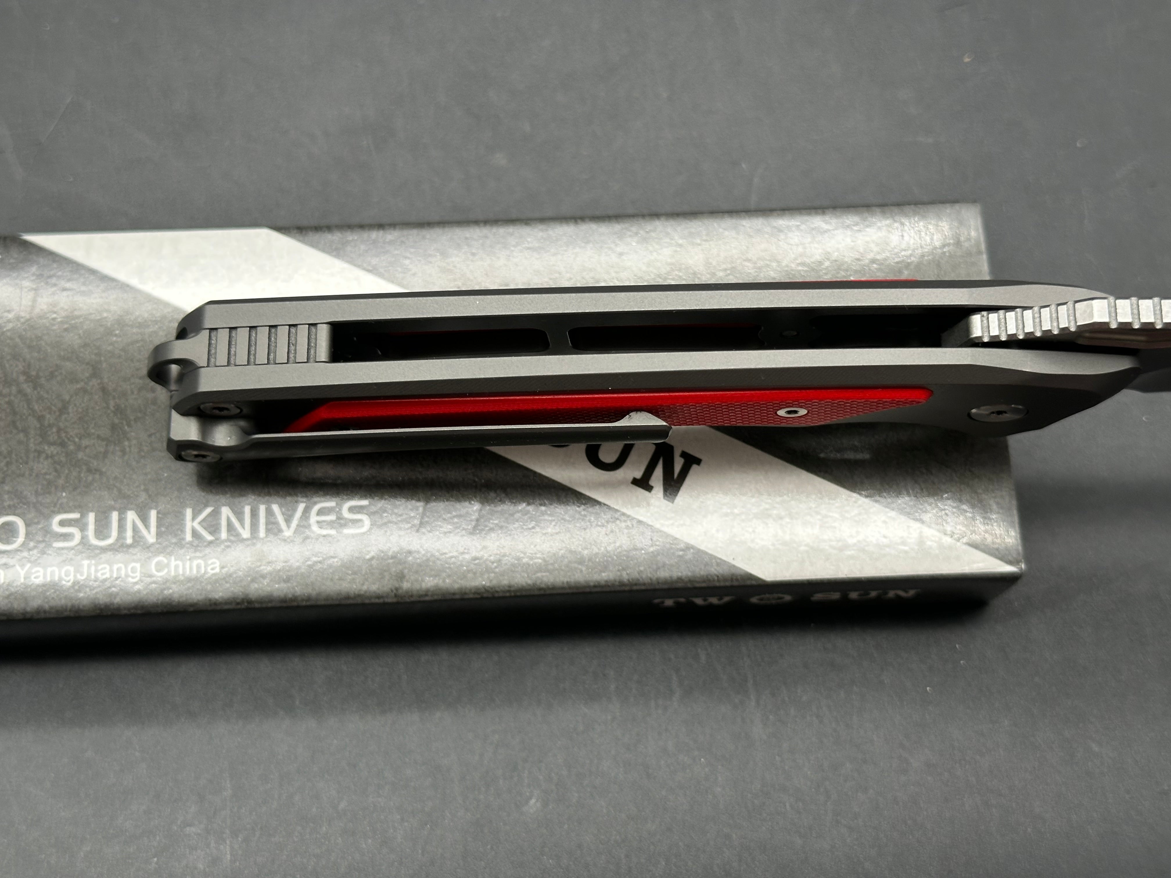TwoSun Red/Black Titanium/G10 Handle 14C28N Plain Edge TS468