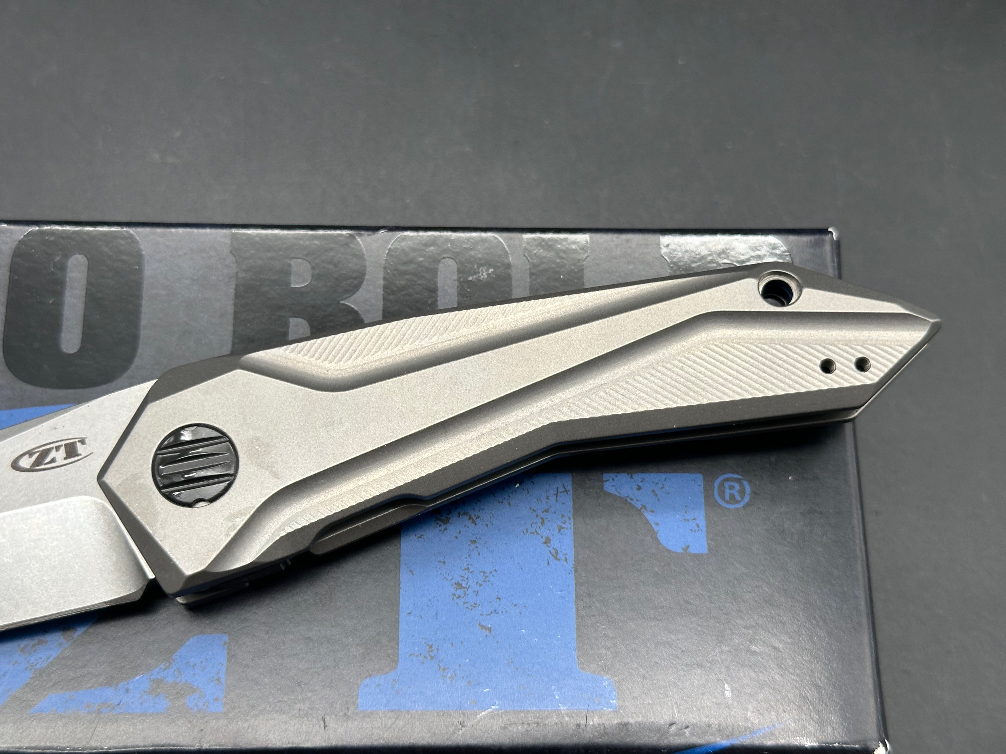 Zero Tolerance 0055 SLT, S35VN blade stonewash, titanium handle