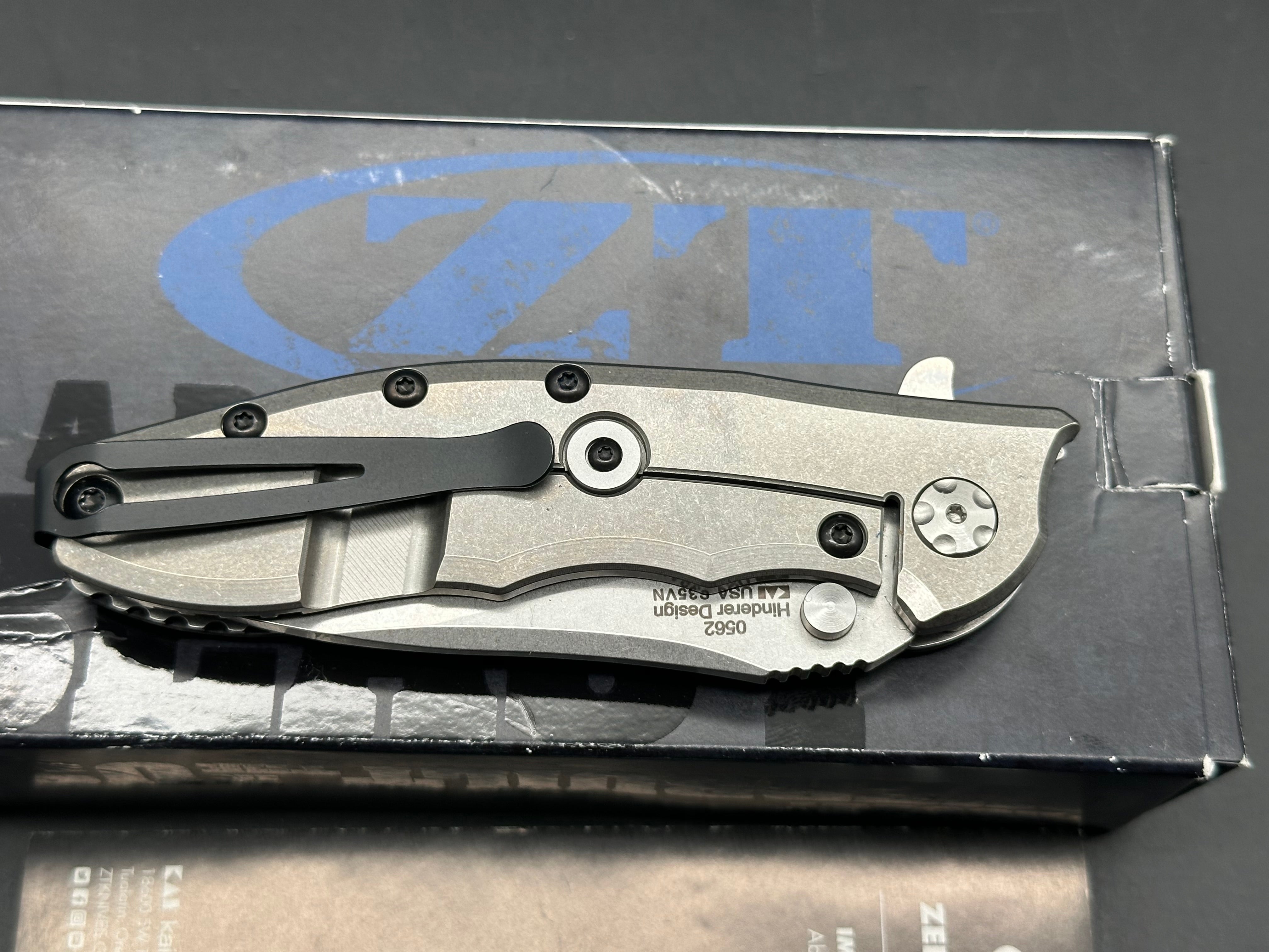 Zero Tolerance Sinkevich 0562, S35VN blade stonewash, carbon fiber handle