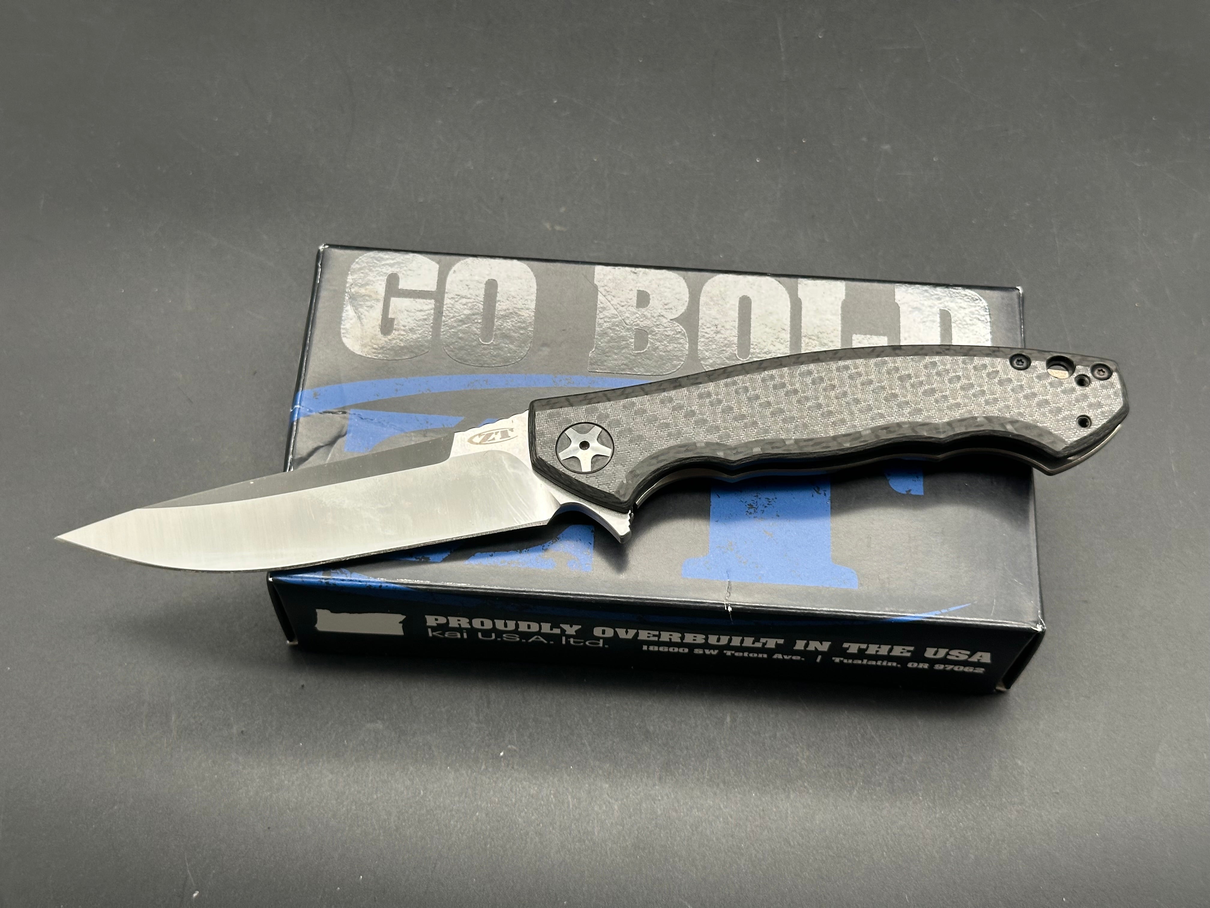 Zero Tolerance Sinkevich 0452, S35VN blade satin tumbled, carbon fiber handle
