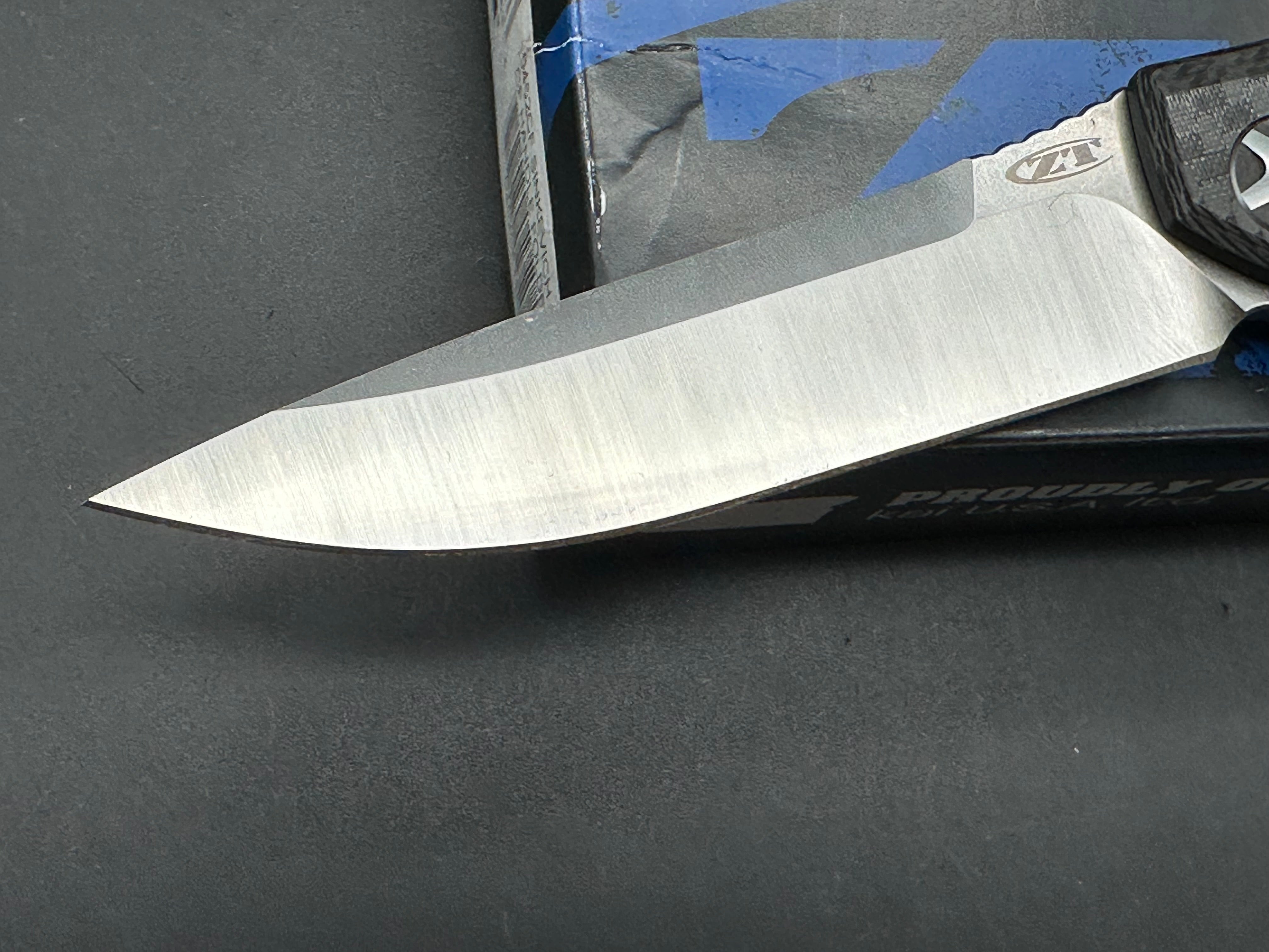 Zero Tolerance Sinkevich 0452, S35VN blade satin tumbled, carbon fiber handle
