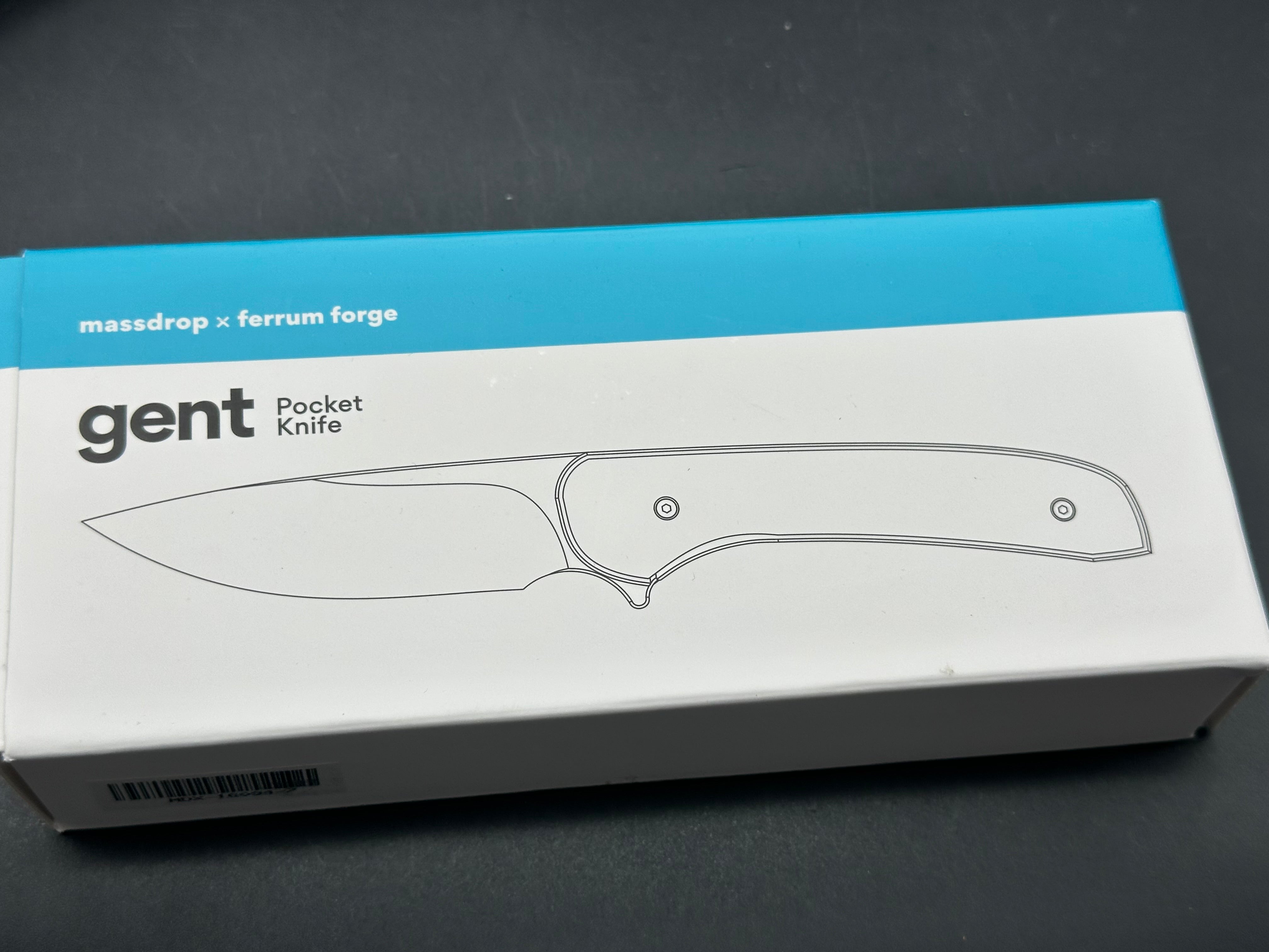 Massdrop Ferrum Forge Gent, S35VN stonewash blade, carbon fiber handle