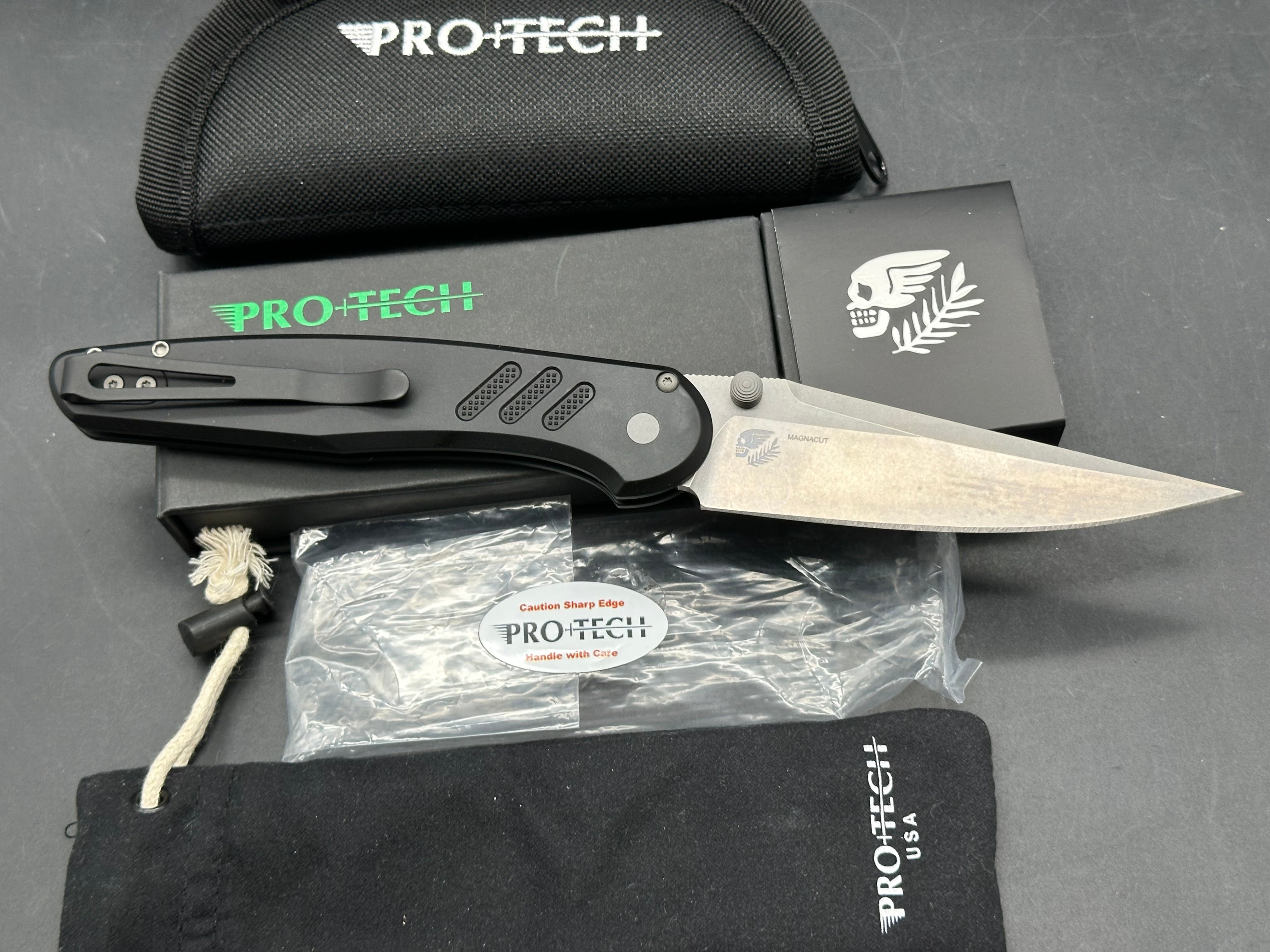 ProTech Avalon, 4" MagnaCut Stonewash Blade with Black Anodized Smooth 6061 Aluminum Scales