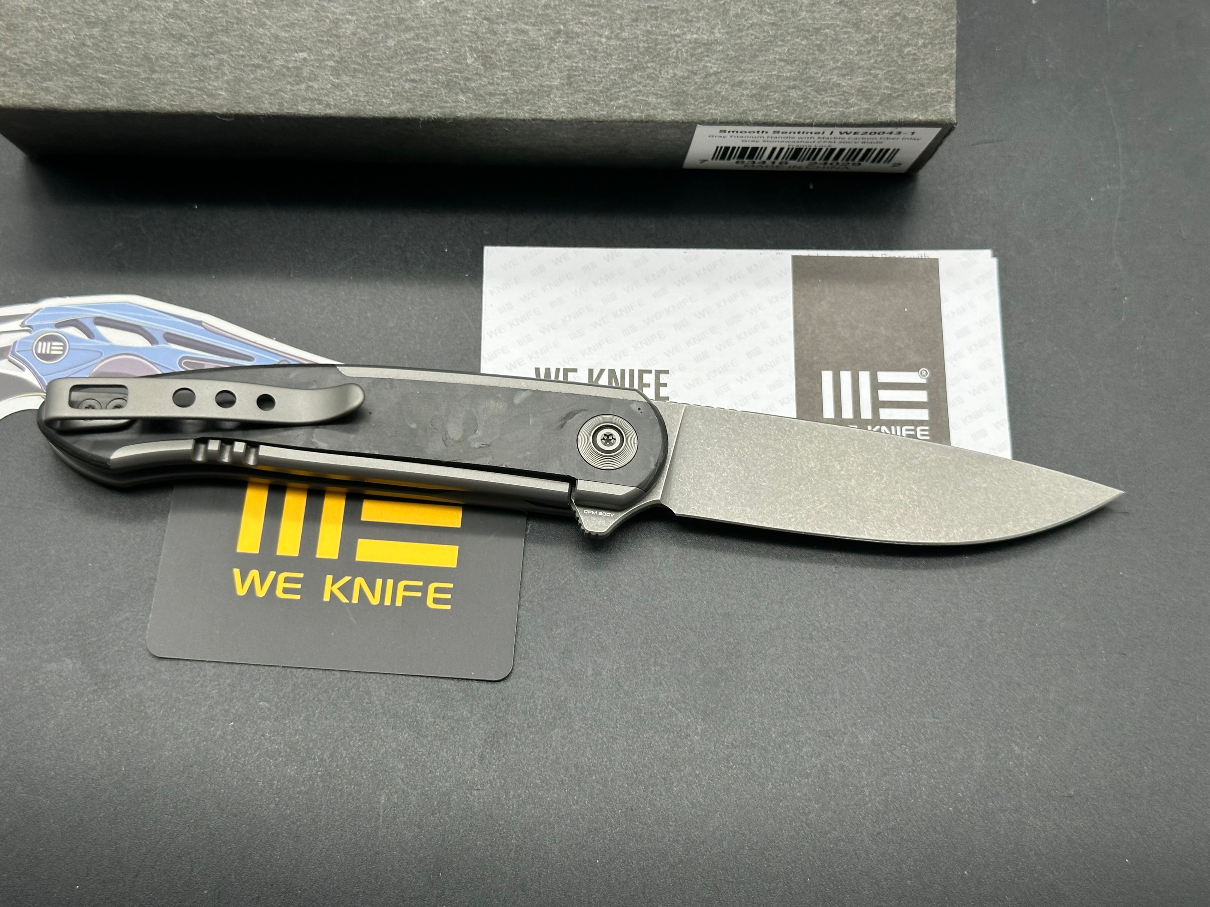 We Knives Smooth Sentinel, 20CV blade, titanium carbon fiber handle