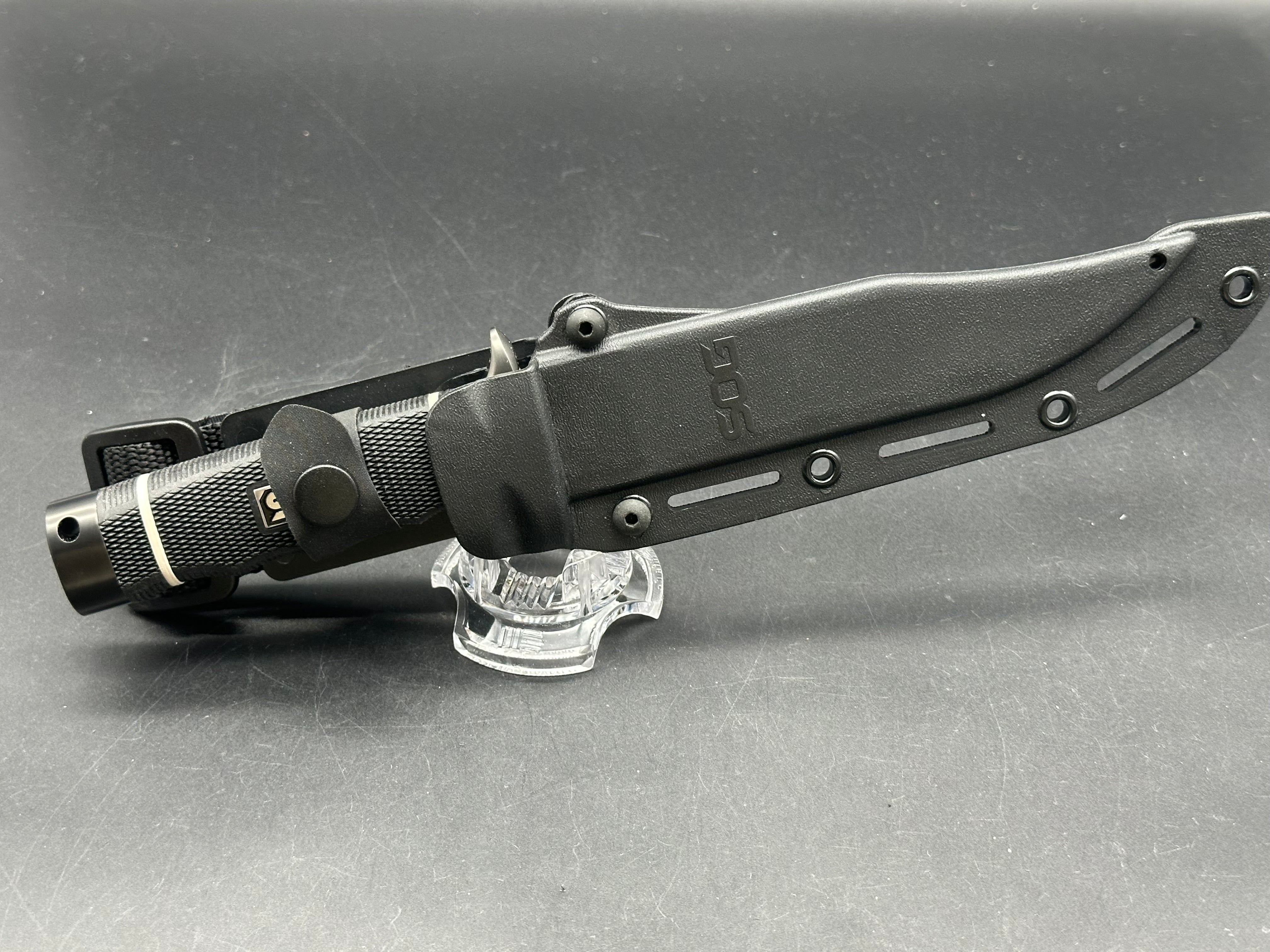 SOG Tech Bowie Fixed blade knife