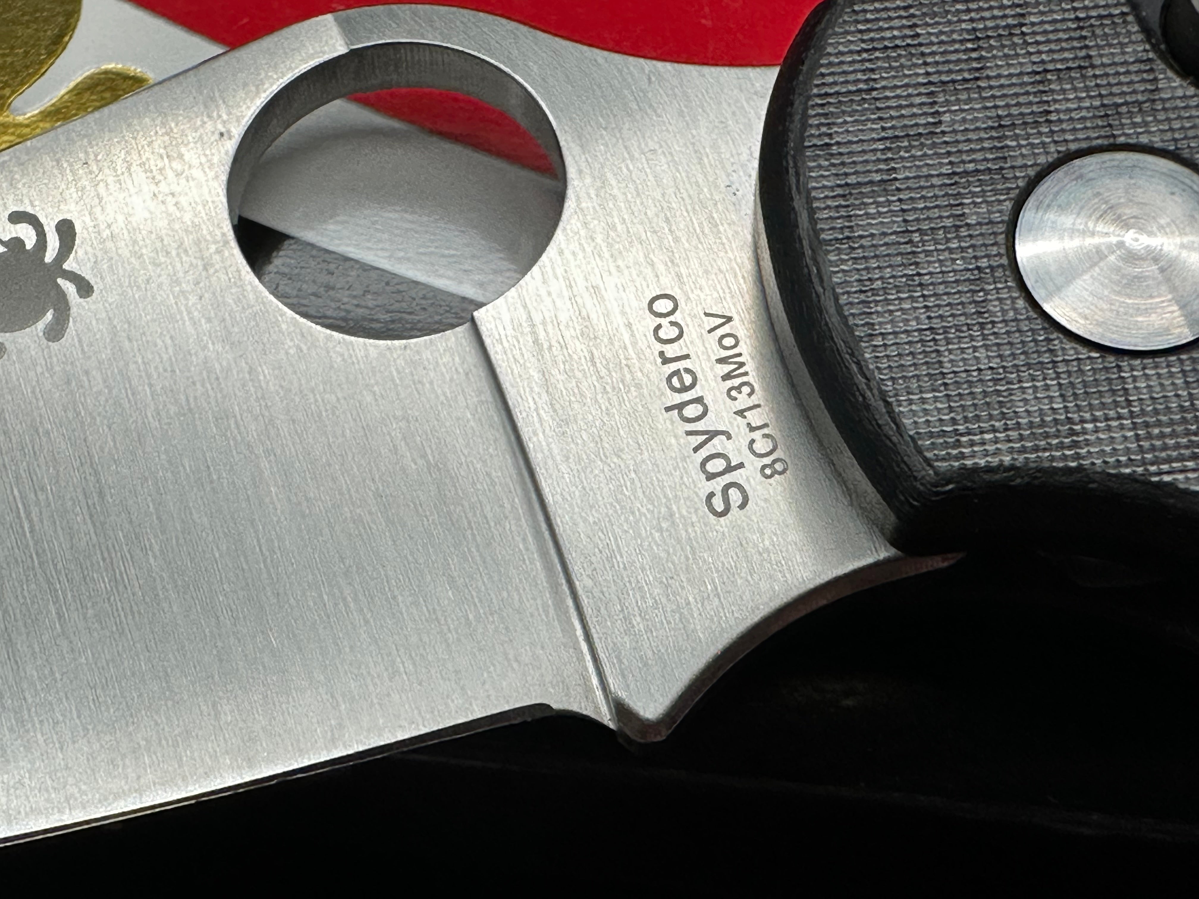 Spyderco ButtonUp, 3.27" 8Cr13MoV Satin Blade with Carbon Fiber-Black G10 Laminate Scales