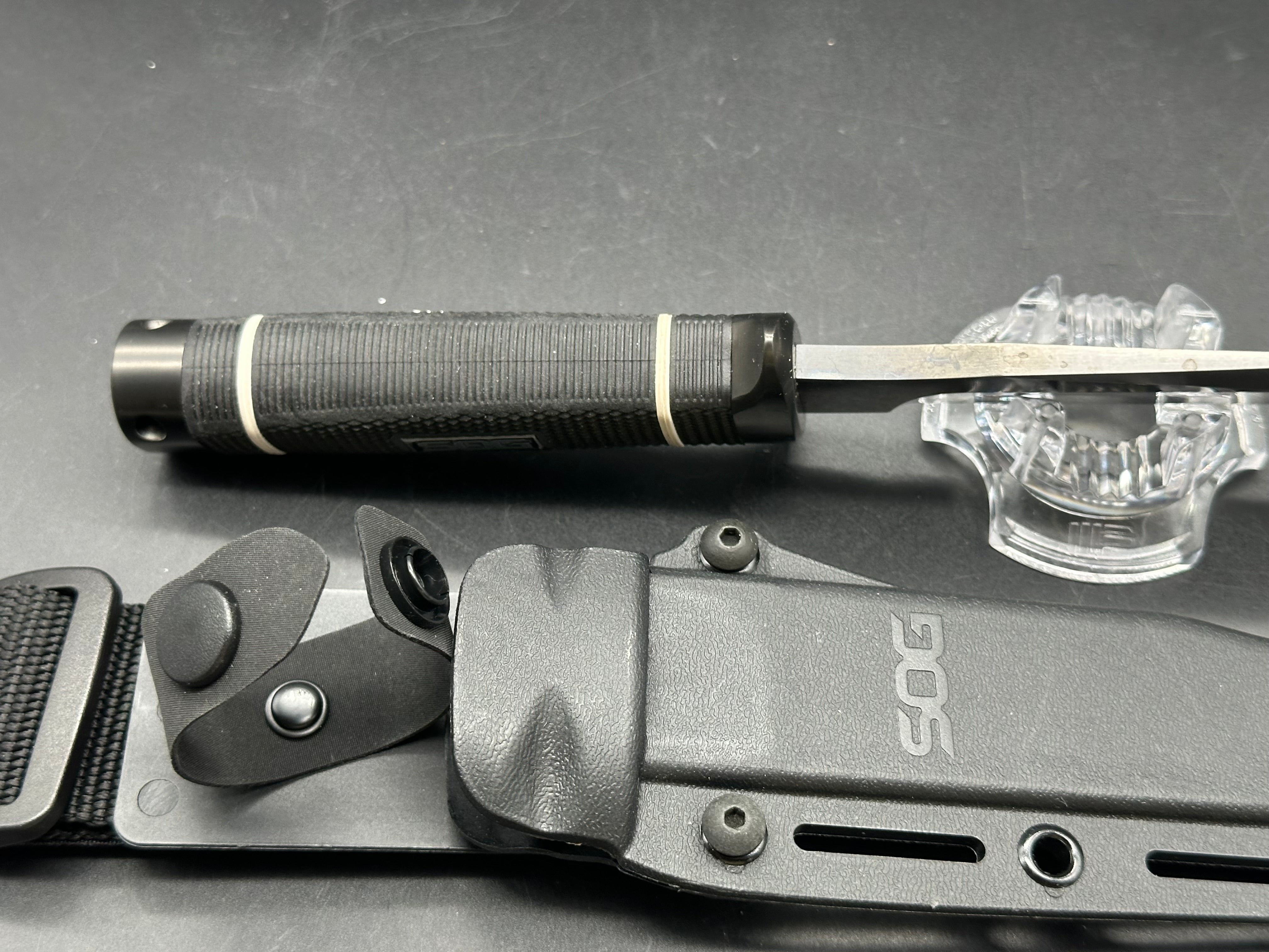 SOG Tech Bowie Fixed blade knife