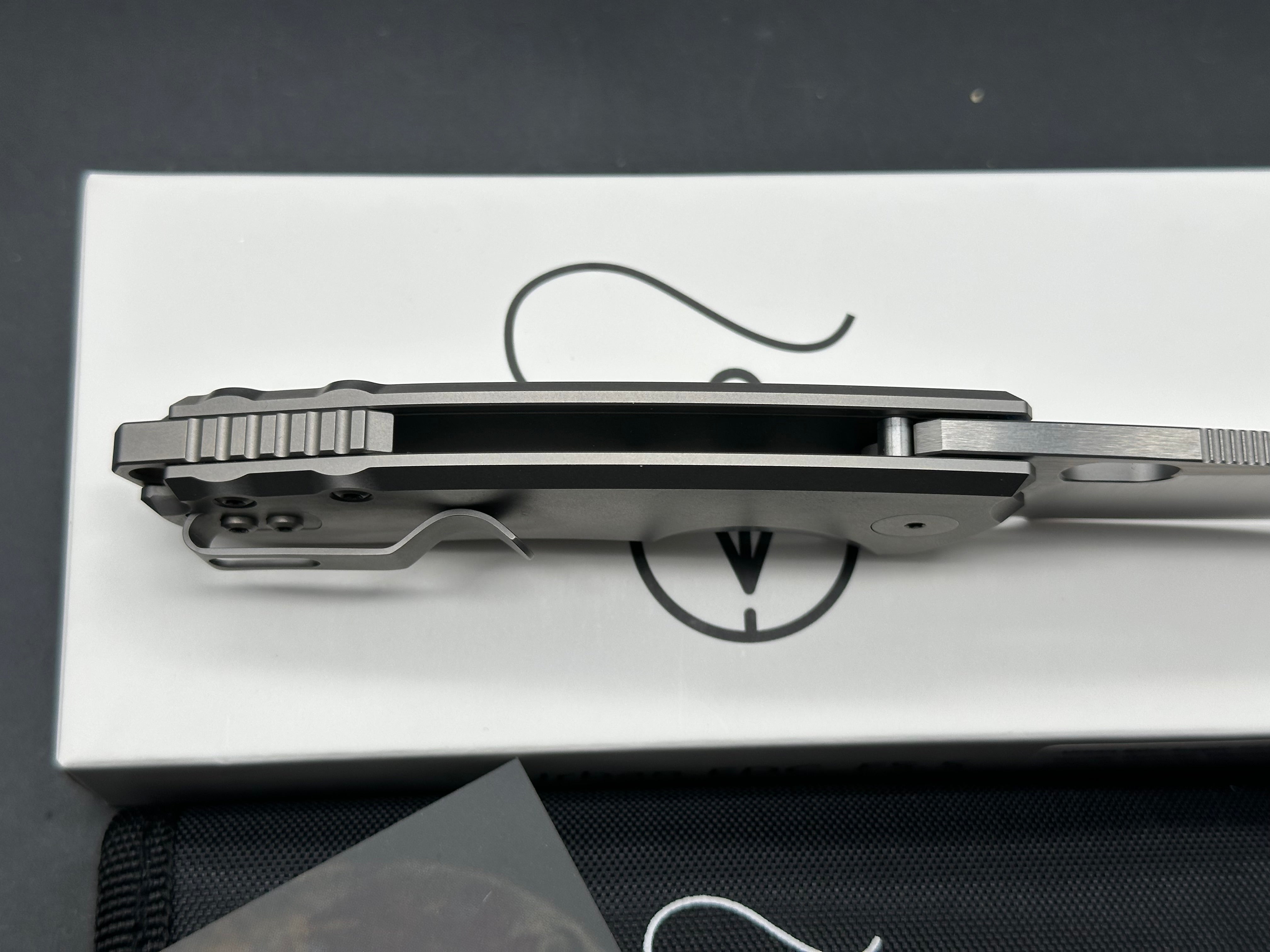 Urban EDC F5.5 Elmax Limited Edition, First Run, Belt Satin Elmax Blade