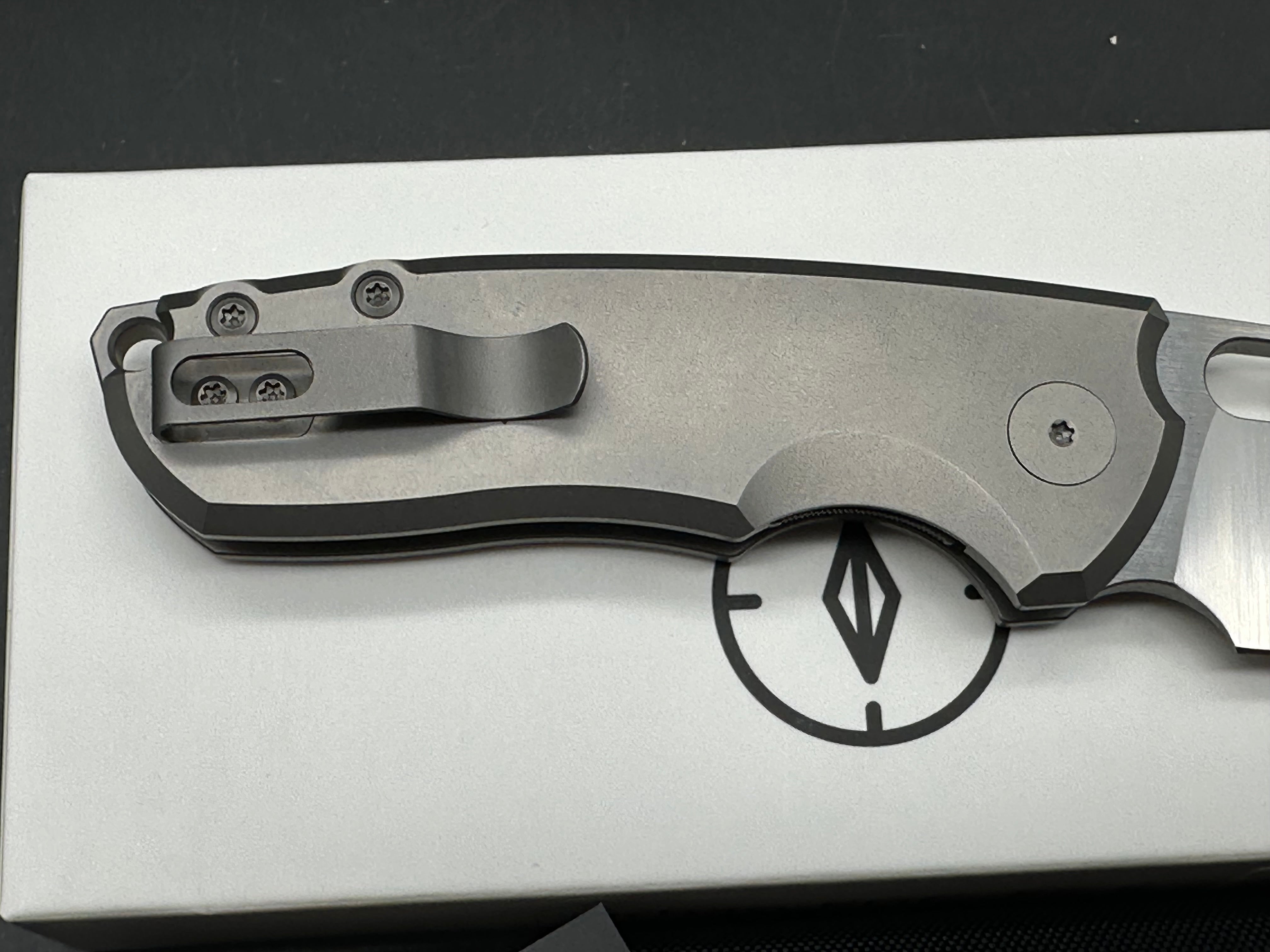 Urban EDC F5.5 Elmax Limited Edition, First Run, Belt Satin Elmax Blade