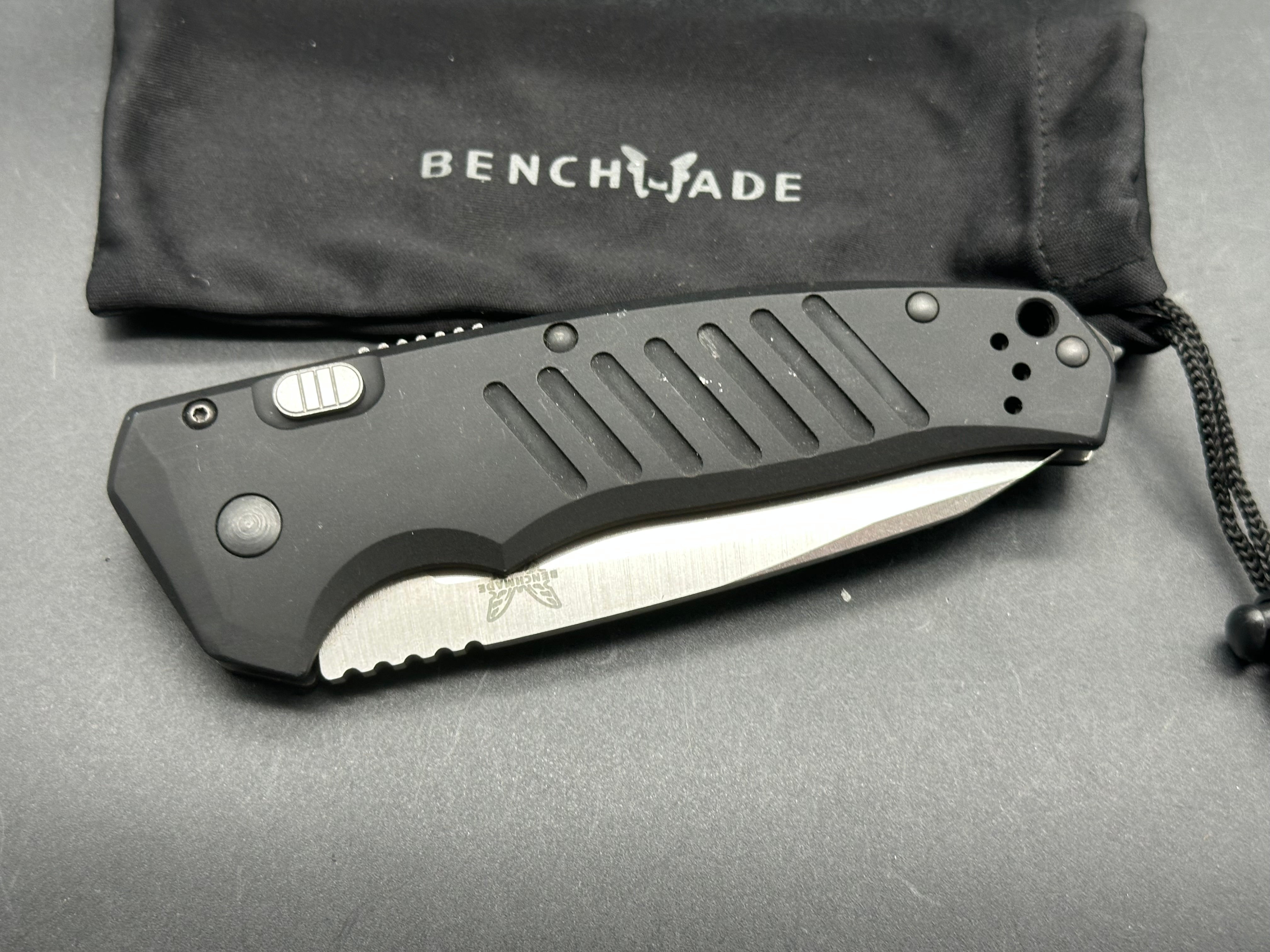 Benchmade Knives: 6800BK Auto APB
