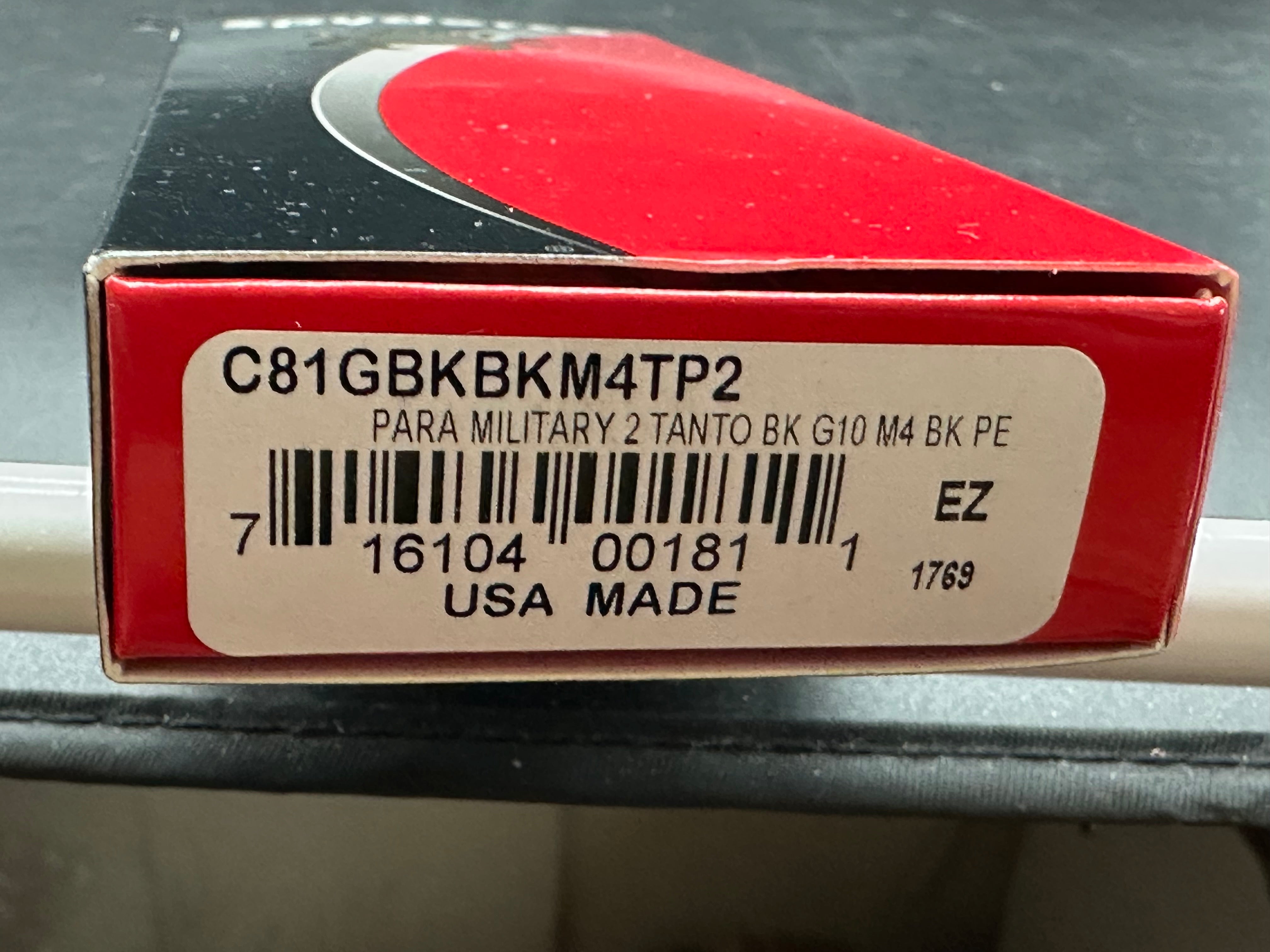 Spyderco Paramilitary 2 tanto M4 black blade and black G10 handle