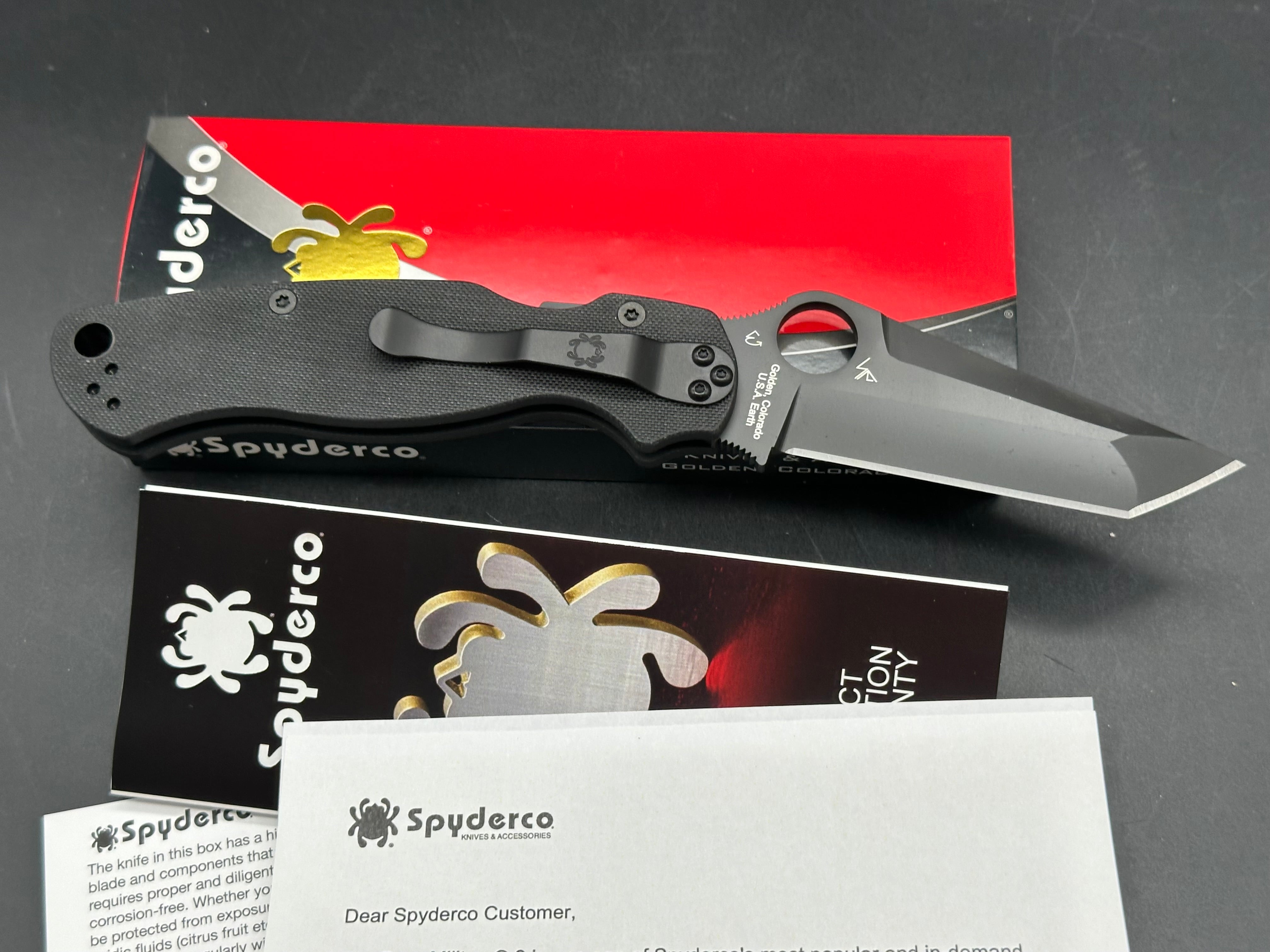 Spyderco Paramilitary 2 tanto M4 black blade and black G10 handle