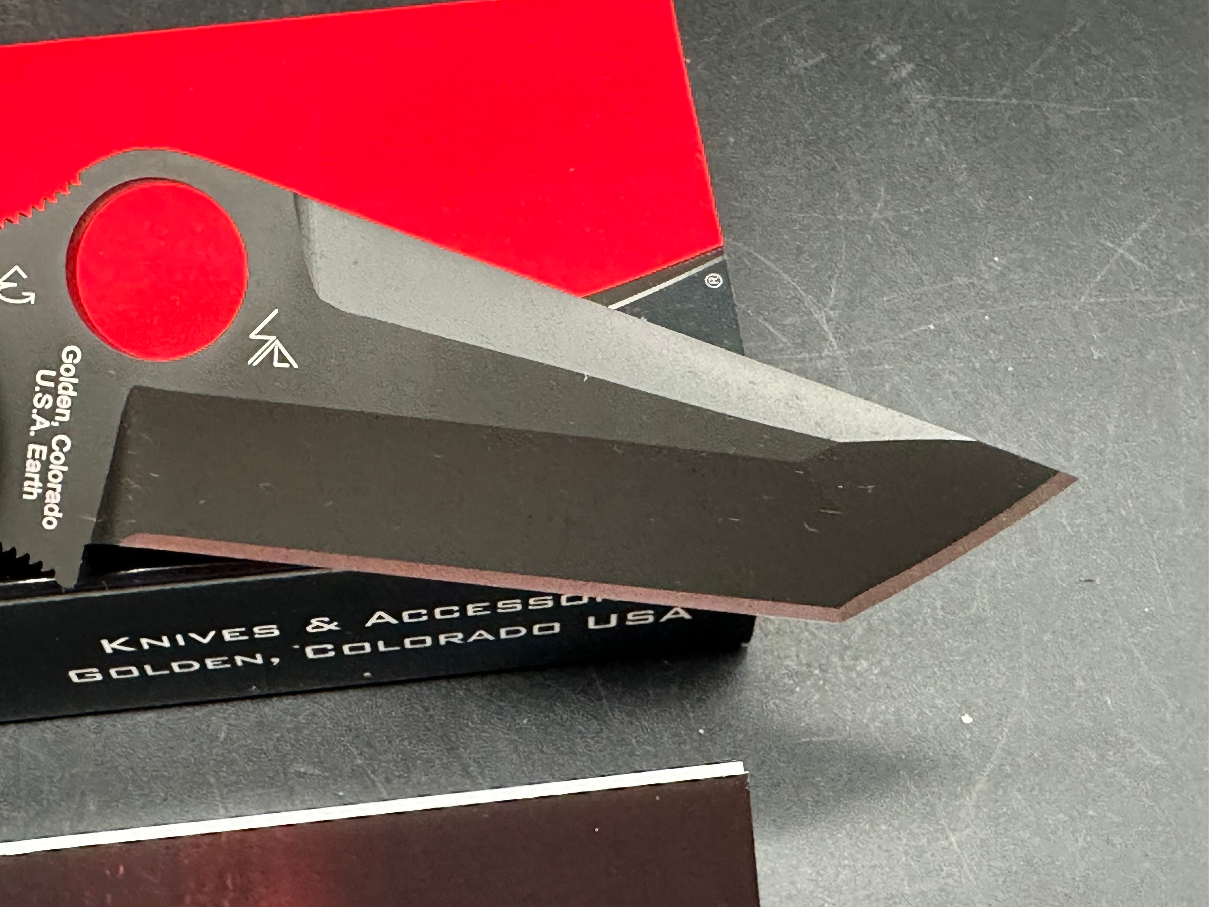 Spyderco Paramilitary 2 tanto M4 black blade and black G10 handle