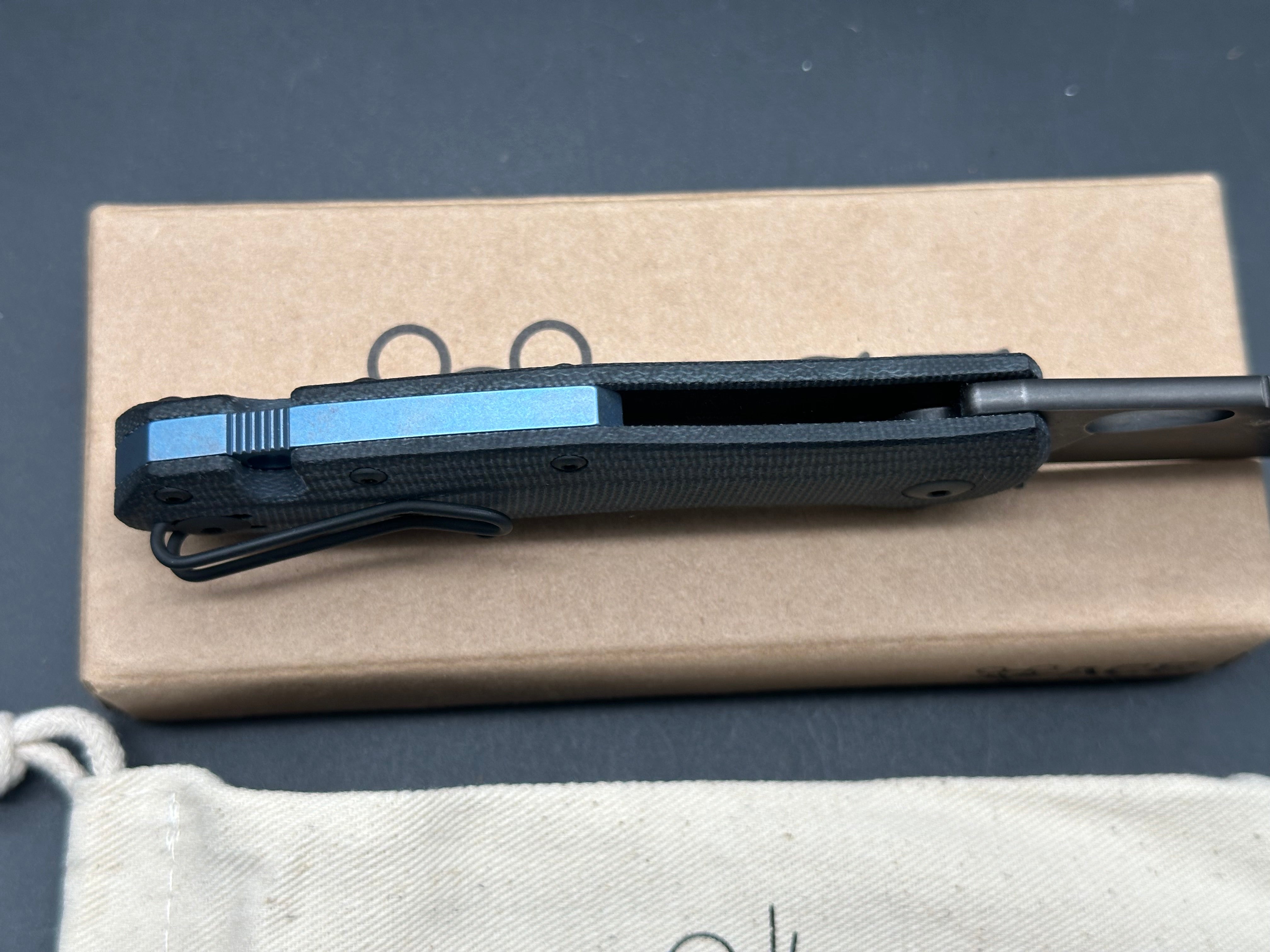 GiantMouse Ace Atelier Blackout #164/300, Black Stonewashed PVD Vanadis 4E Blade, Black Canvas Micarta Handles