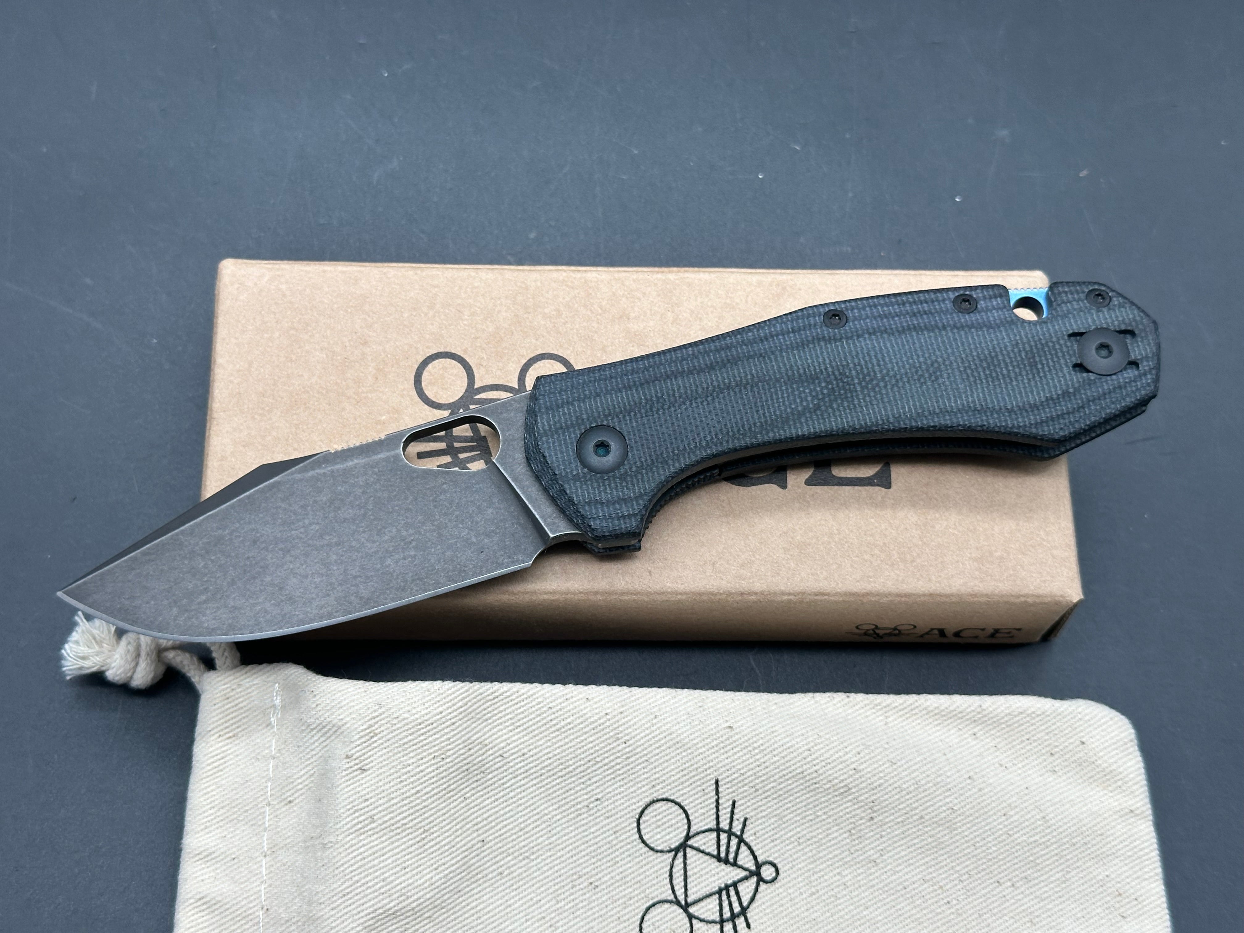 GiantMouse Ace Atelier Blackout #164/300, Black Stonewashed PVD Vanadis 4E Blade, Black Canvas Micarta Handles