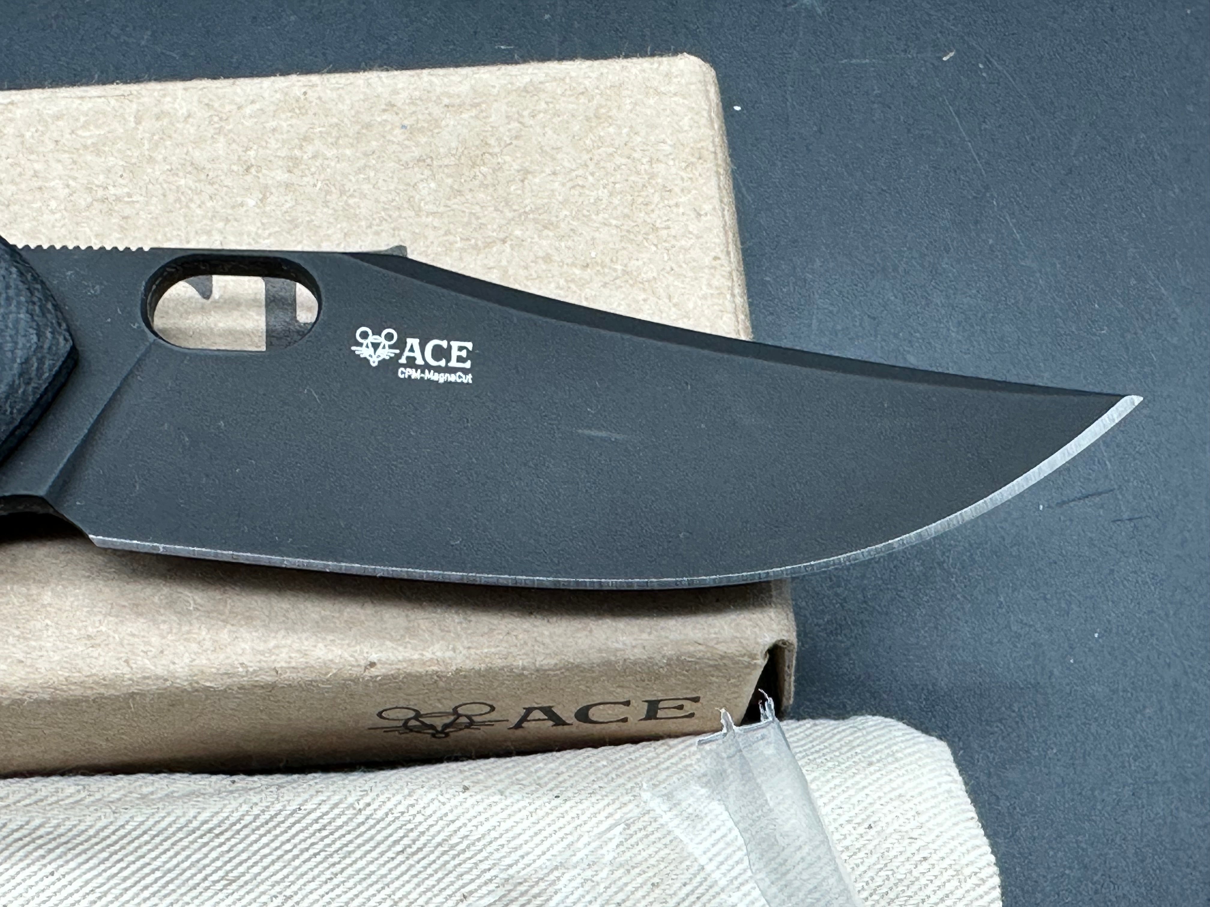 GiantMouse Ace Jutland Black Canvas Micarta PVD, Black PVD Magnacut Blade, Black Canvas Micarta Handles