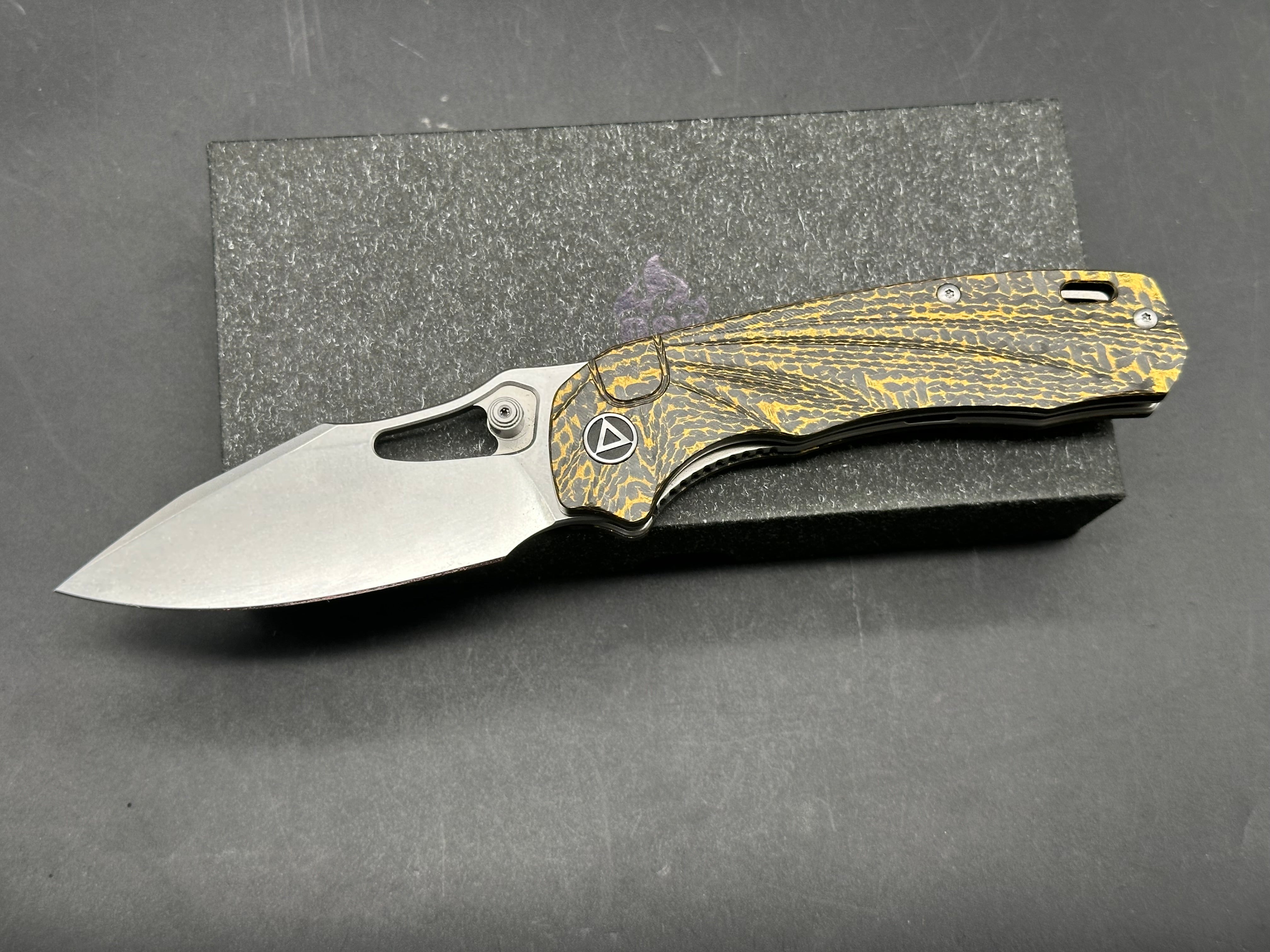 QSP Hornbill 3.25 inch drop point, stonewashed CPM-S35VN blade