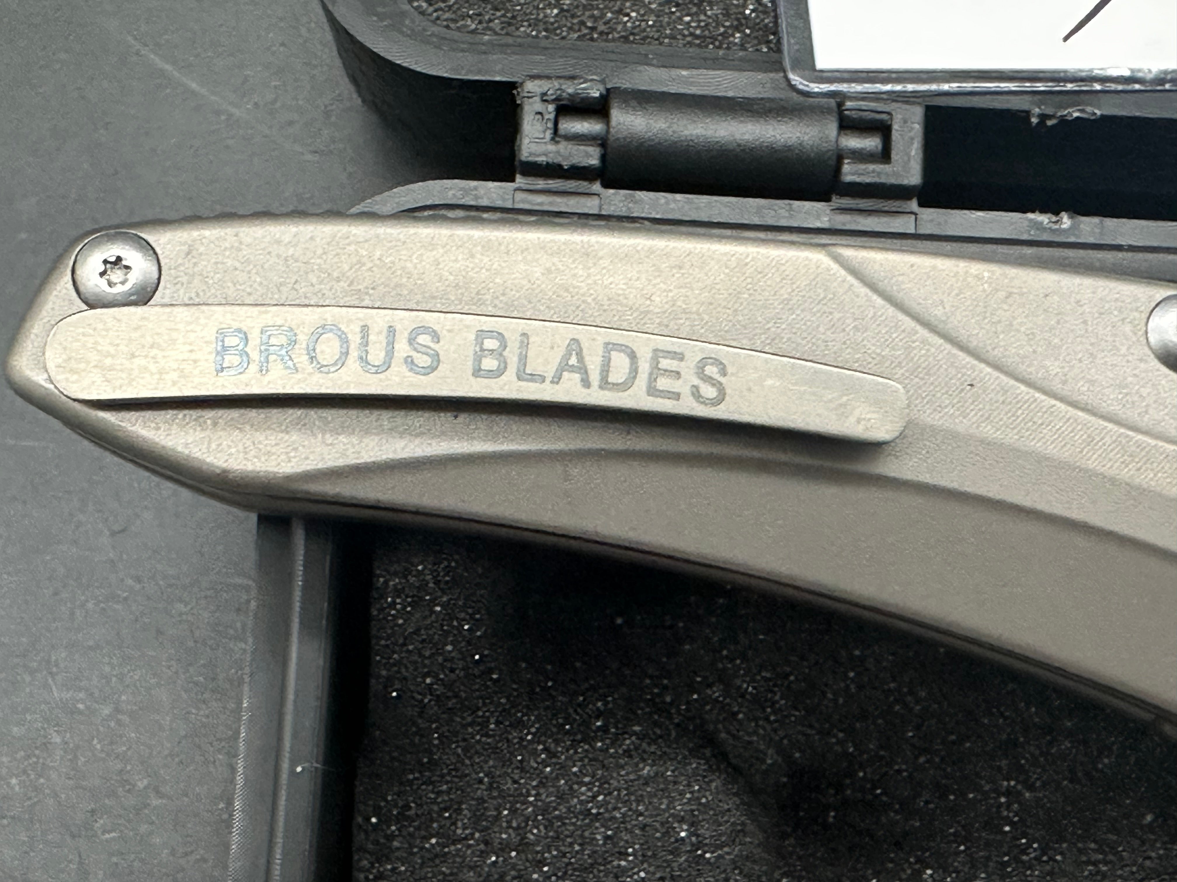 Brous Blades Virtue titanium handle w/D2 blade