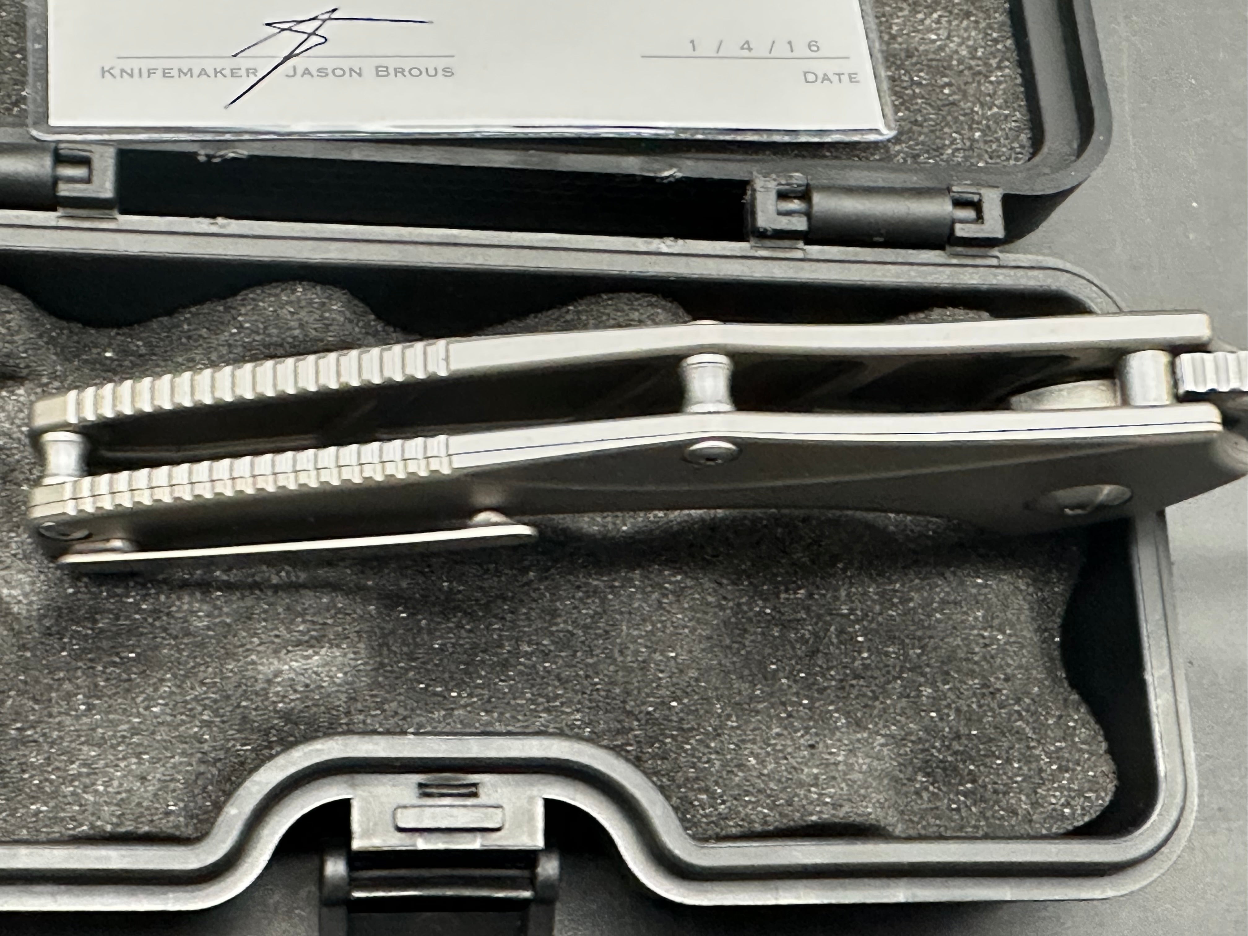 Brous Blades Virtue titanium handle w/D2 blade