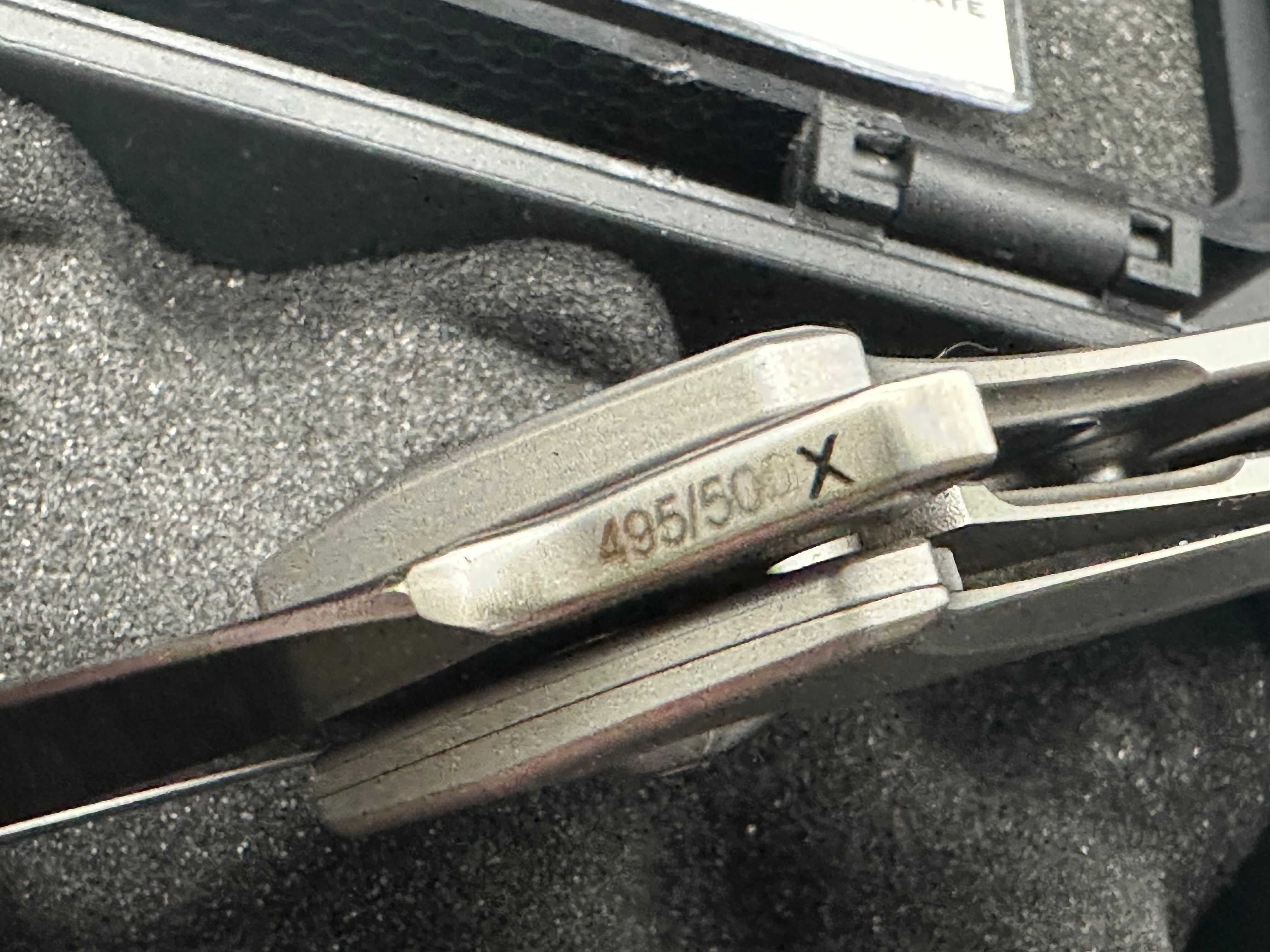 Brous Blades Virtue titanium handle w/D2 blade