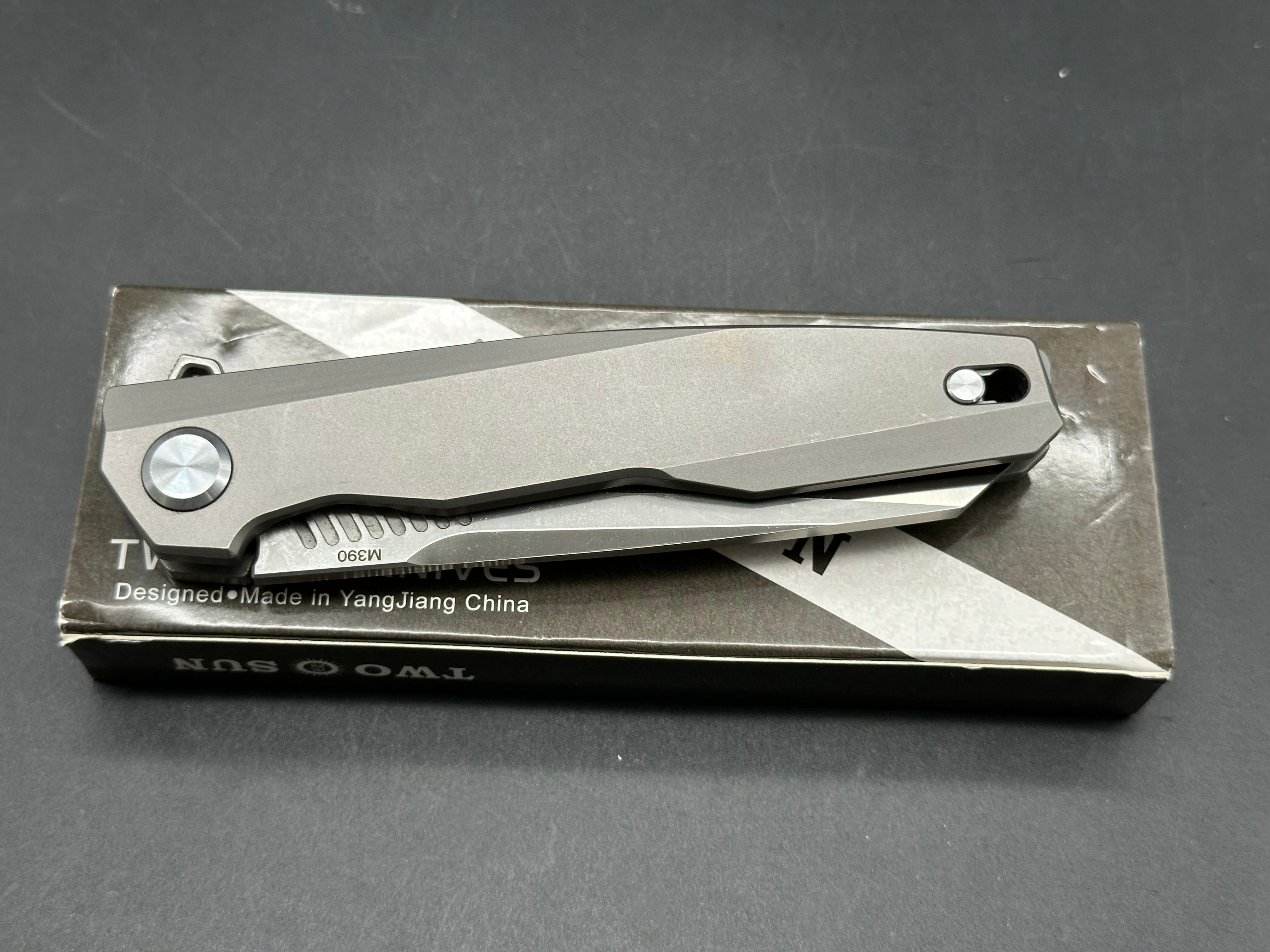 TwoSun TS88 titanium handles w/M390 blade