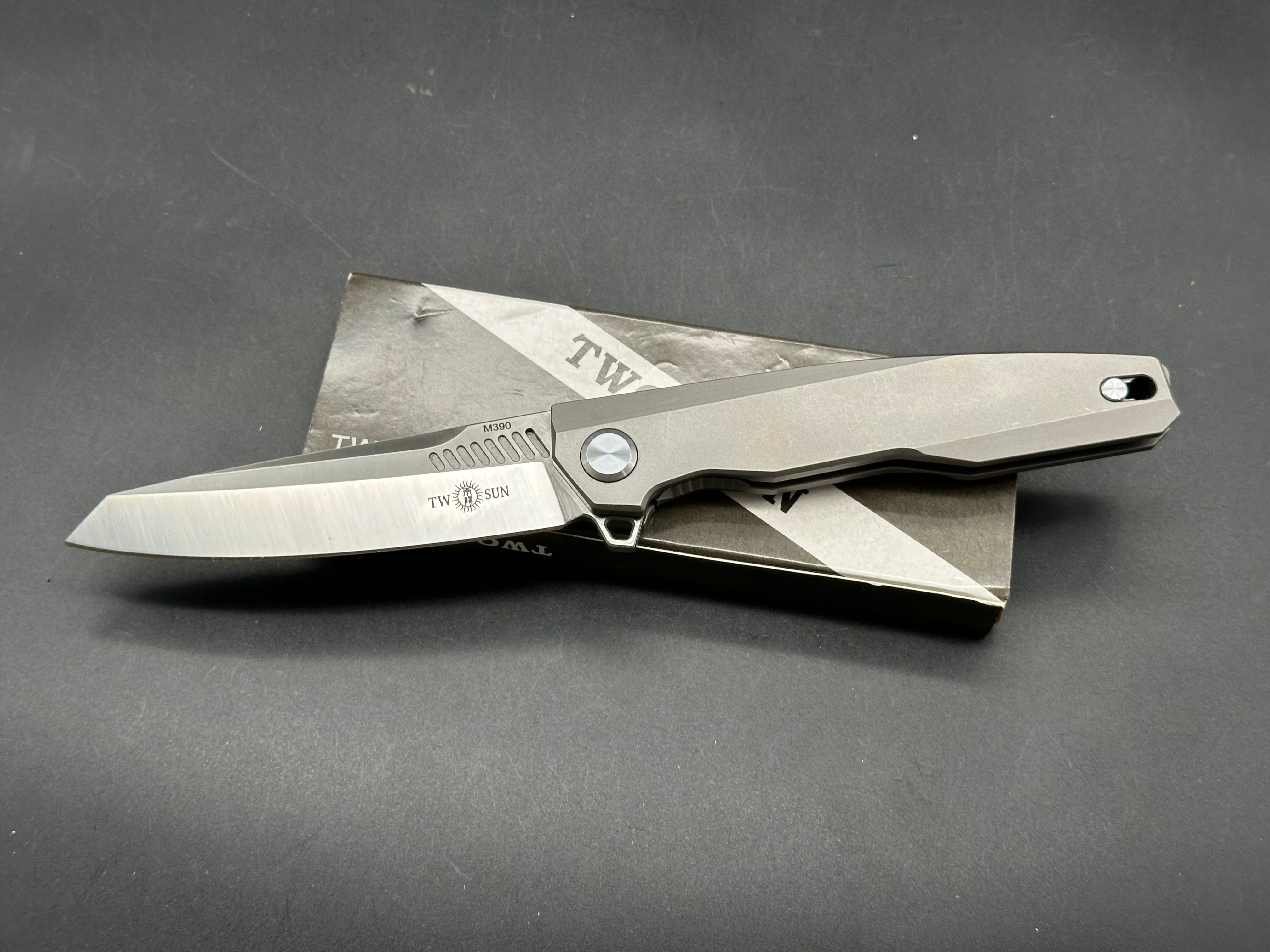 TwoSun TS88 titanium handles w/M390 blade