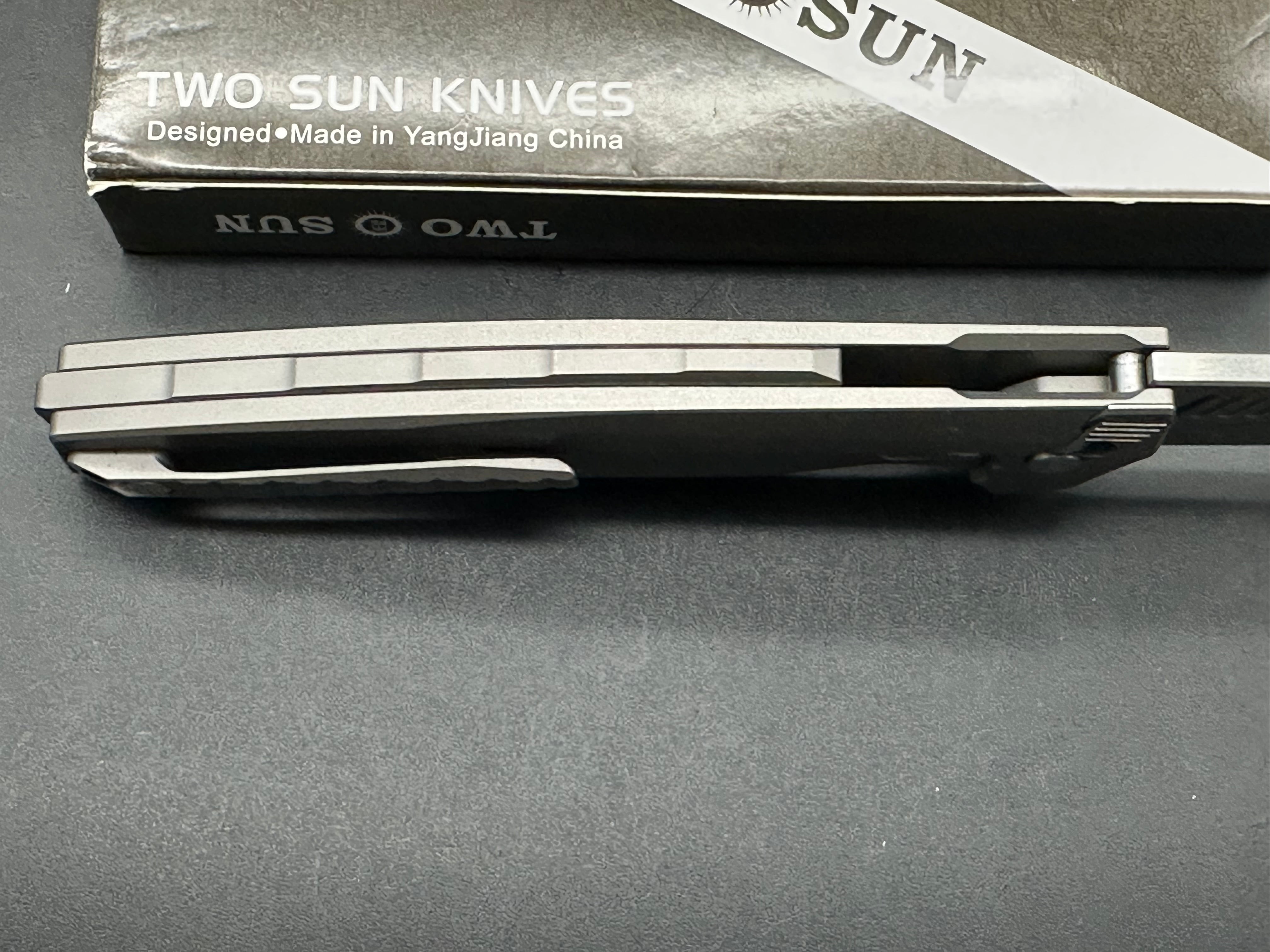 TwoSun TS88 titanium handles w/M390 blade