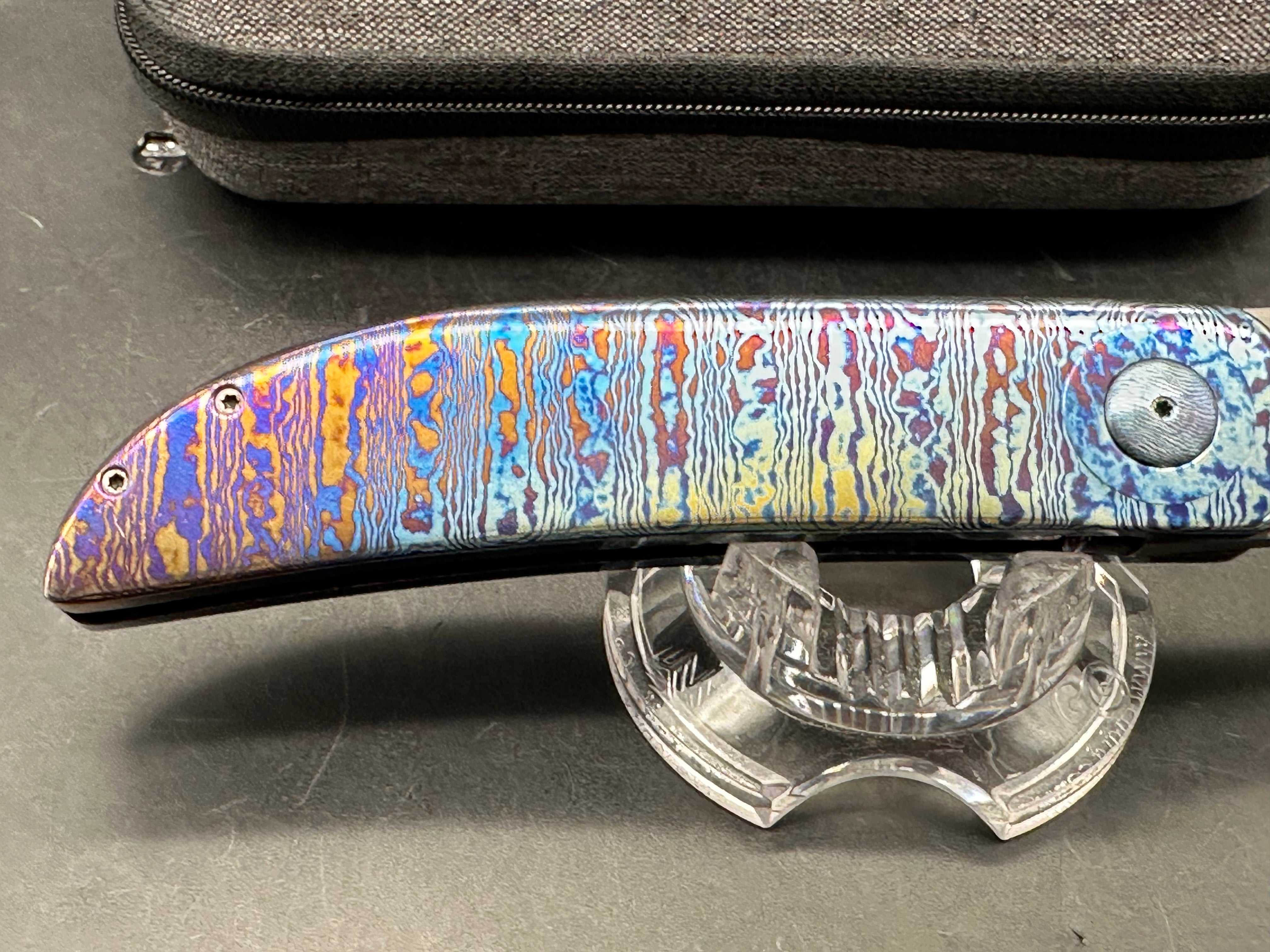 Pieter Annandale Custom Folder Designed and forged by esteemed South African knifemaker Pieter Annandale