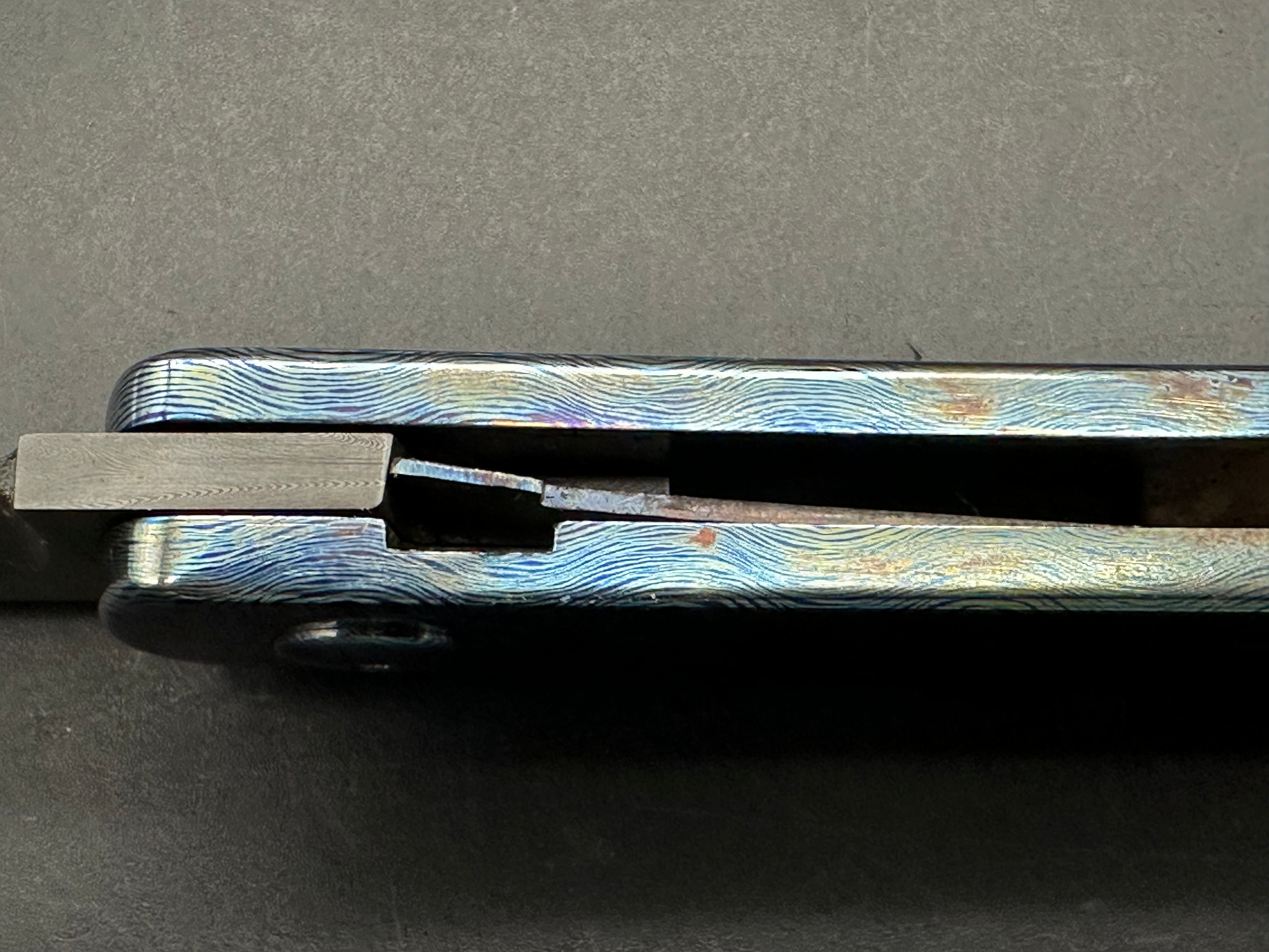 Pieter Annandale Custom Folder Designed and forged by esteemed South African knifemaker Pieter Annandale