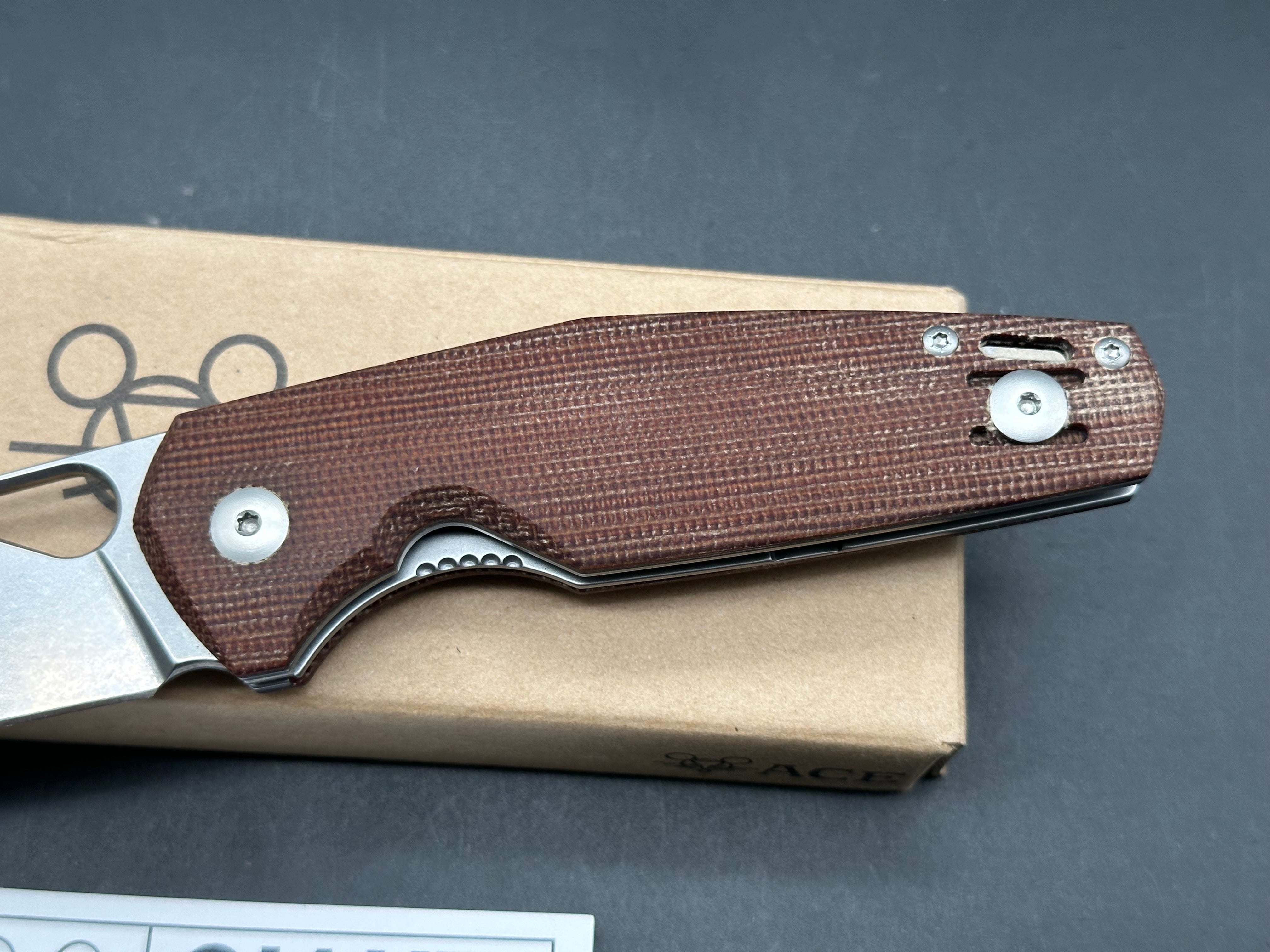 Giant Mouse Nimbus Micarta scales w/Elmax blade