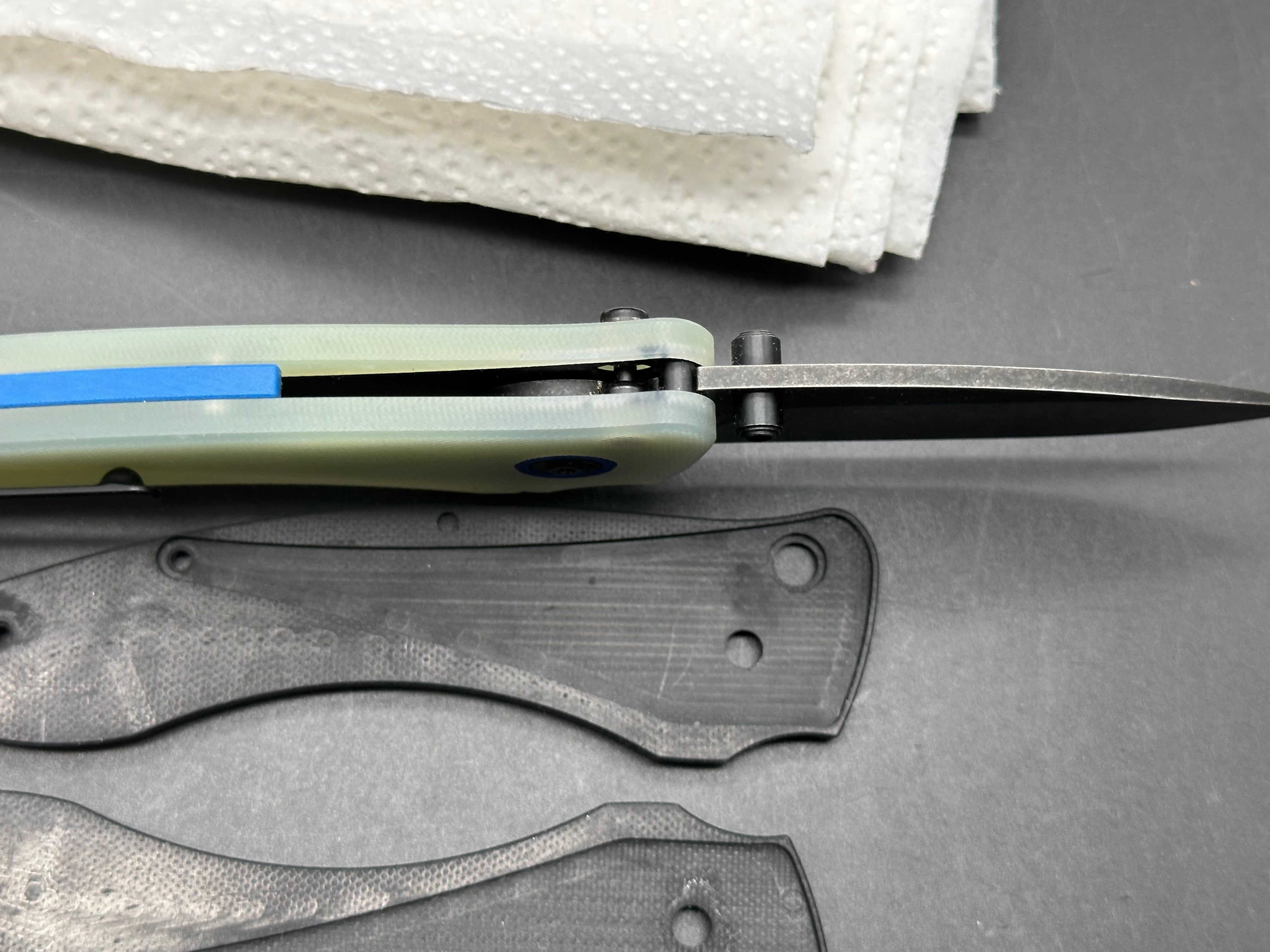 Orion Knives Solaris 14C28N blade / jade G-10 handle