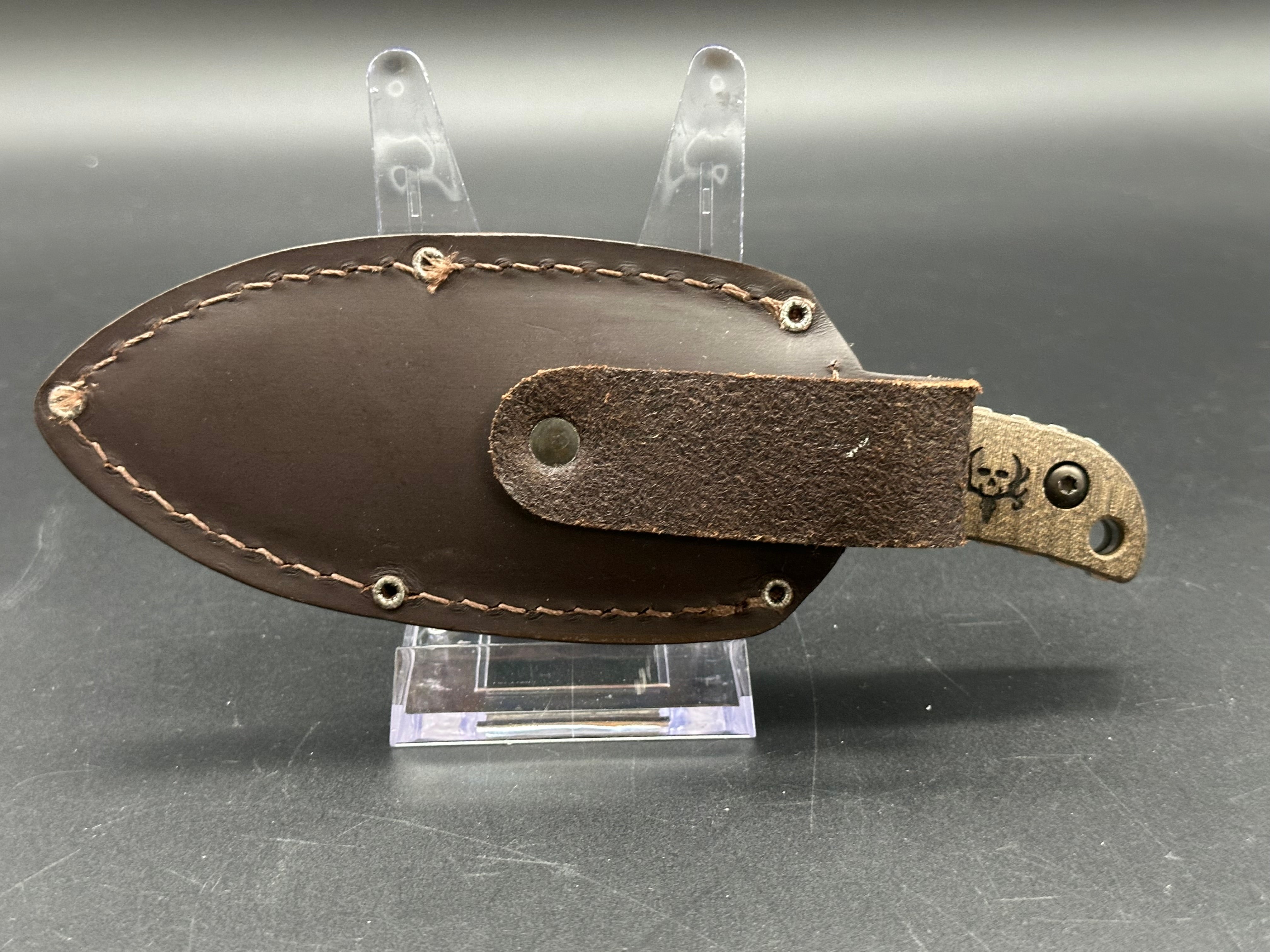 BENCHMADE BONE COLLECTOR SKINNER KNIFE, MICARTA HANDLE ONLAYS