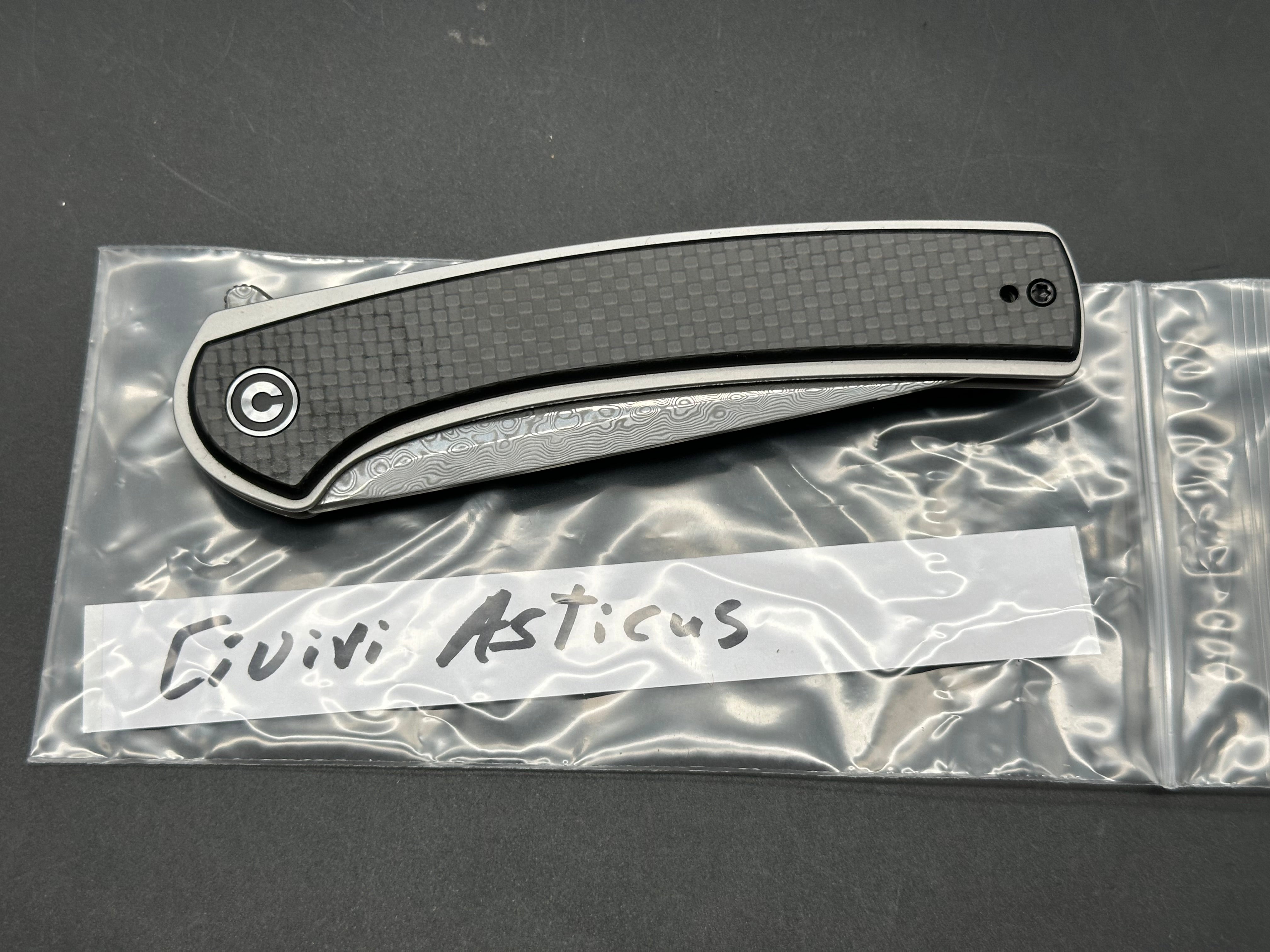 Civivi Asticus CF/G10 scales w/Damascus blade