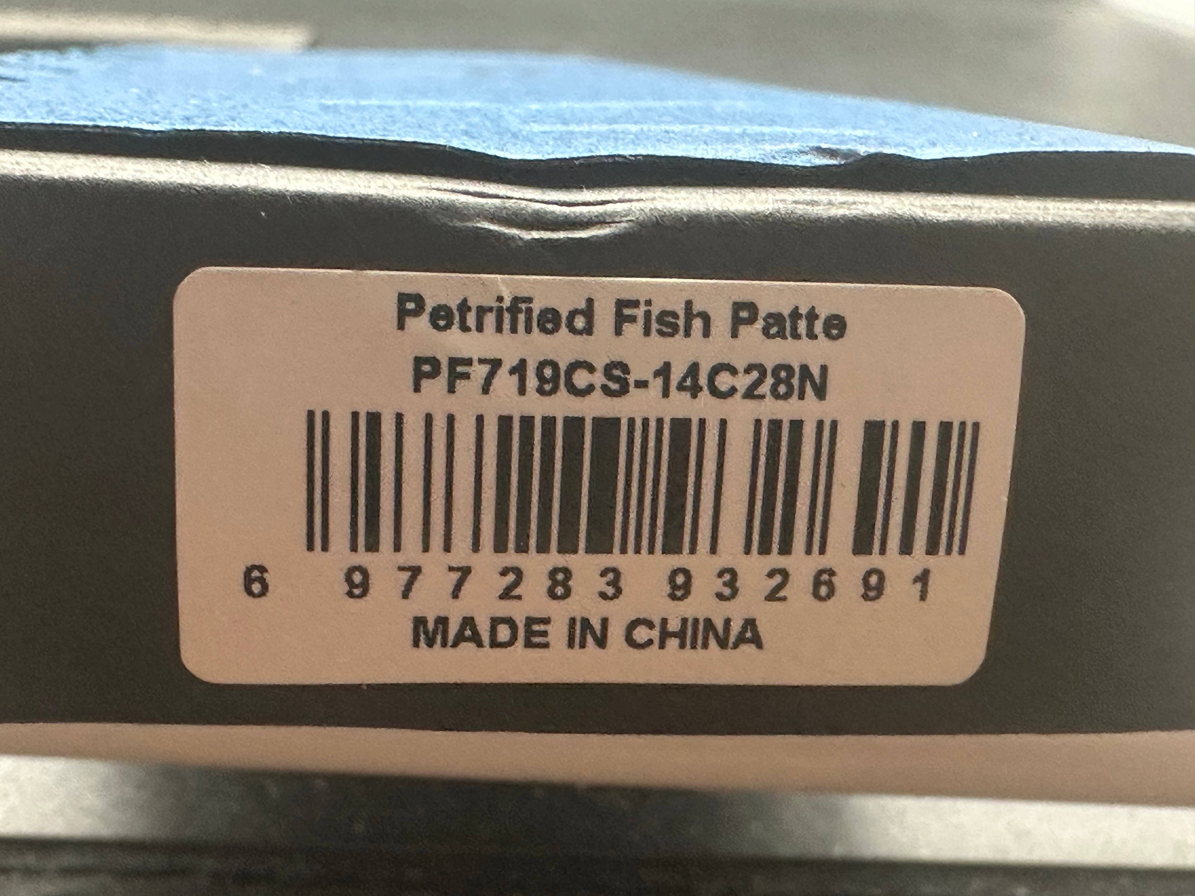 Petrified Fish V2 Patte 14C28N Steel Blade,Carbon Fiber Handle