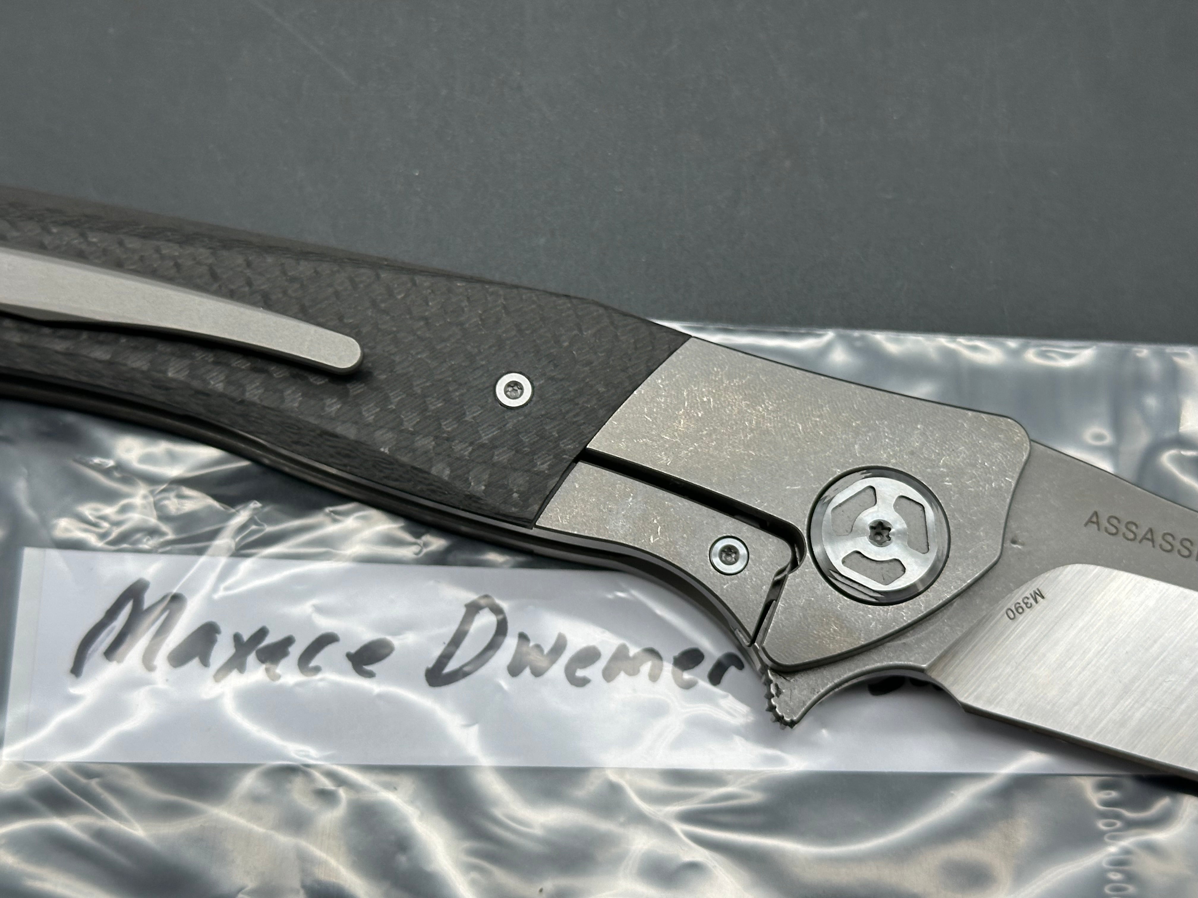 Maxace Dwemer Assassin titanium/CF handle w/M390 blade