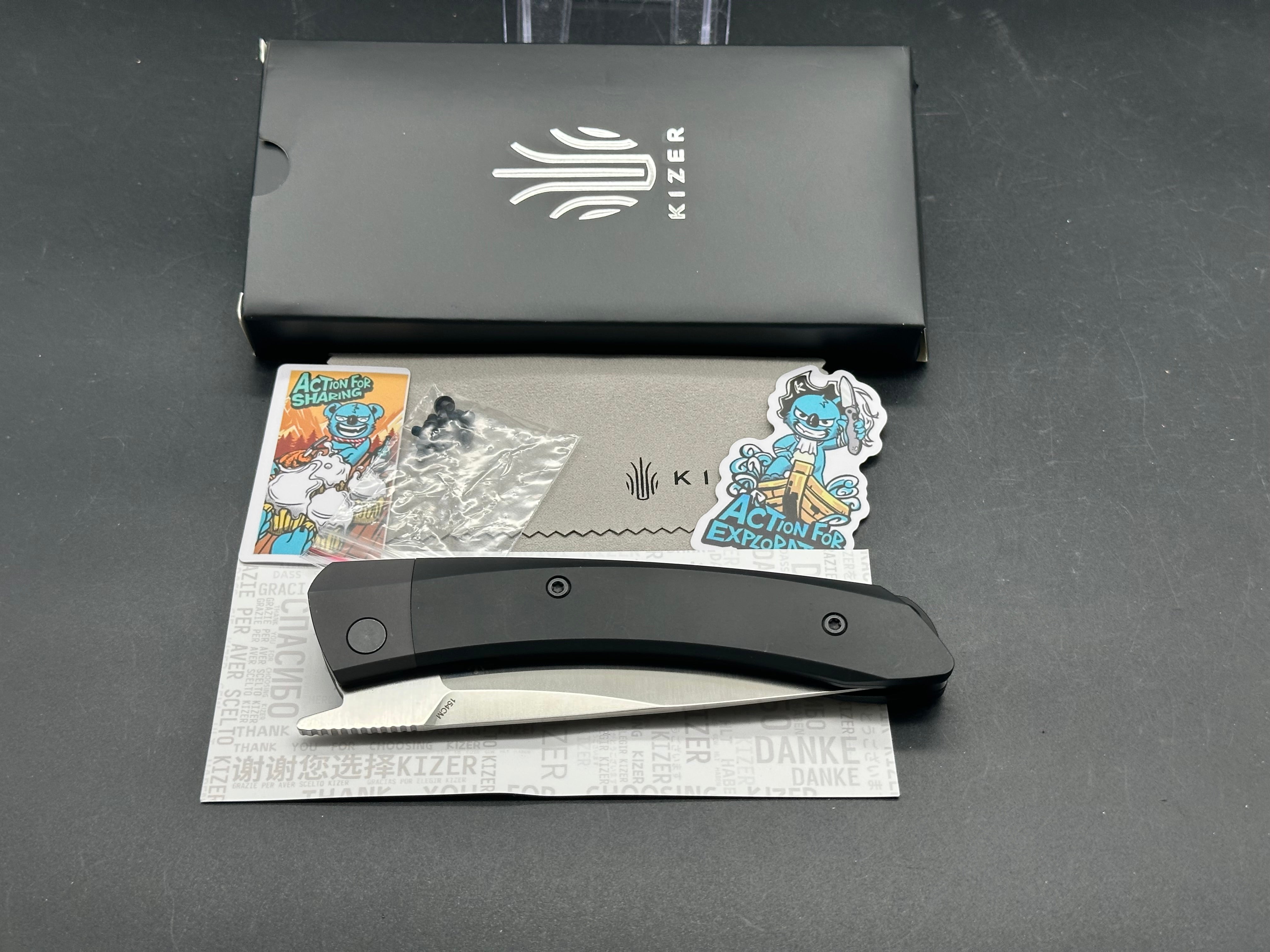 Kizer Momo Liner Lock Knife Black Aluminum (4.2" Satin)