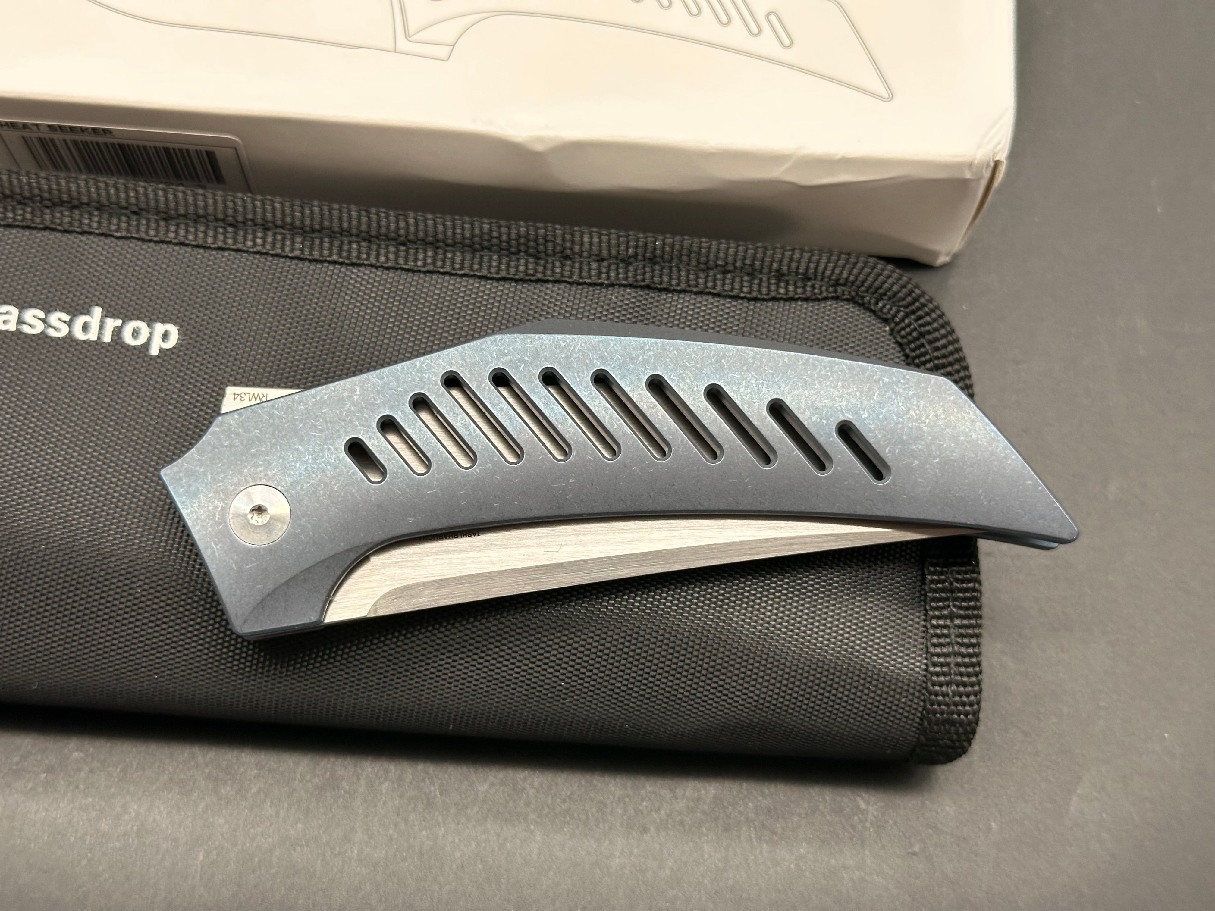 Massdrop Heat Seeker Blue titanium handle w/RWL34 blade