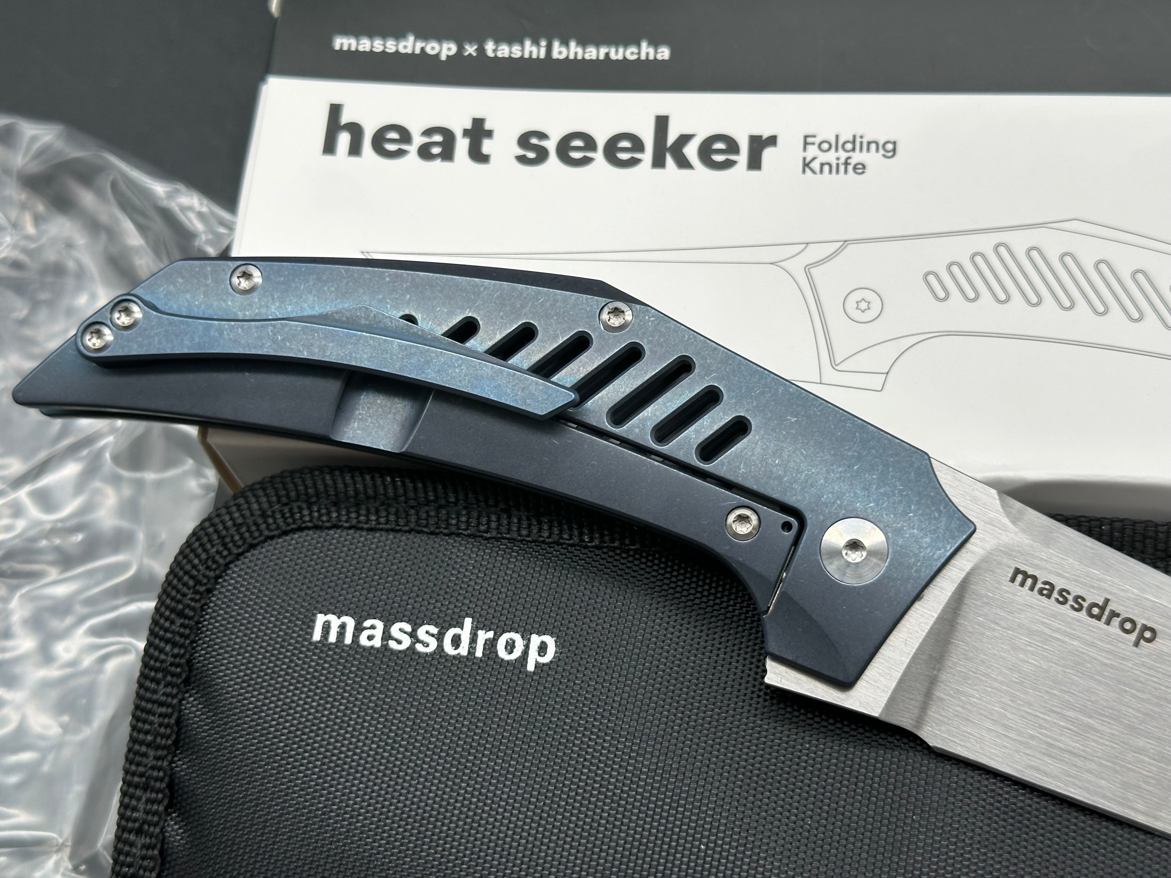 Massdrop Heat Seeker Blue titanium handle w/RWL34 blade