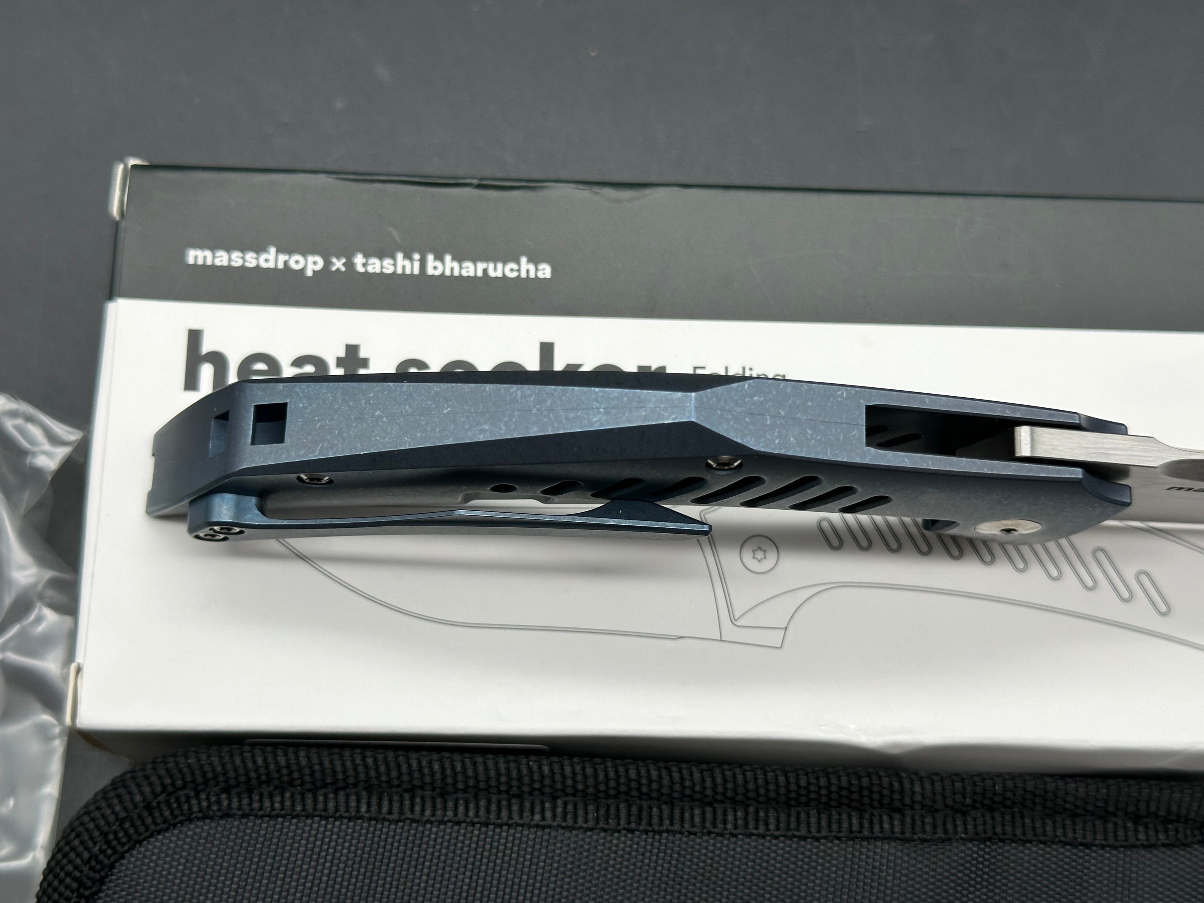 Massdrop Heat Seeker Blue titanium handle w/RWL34 blade