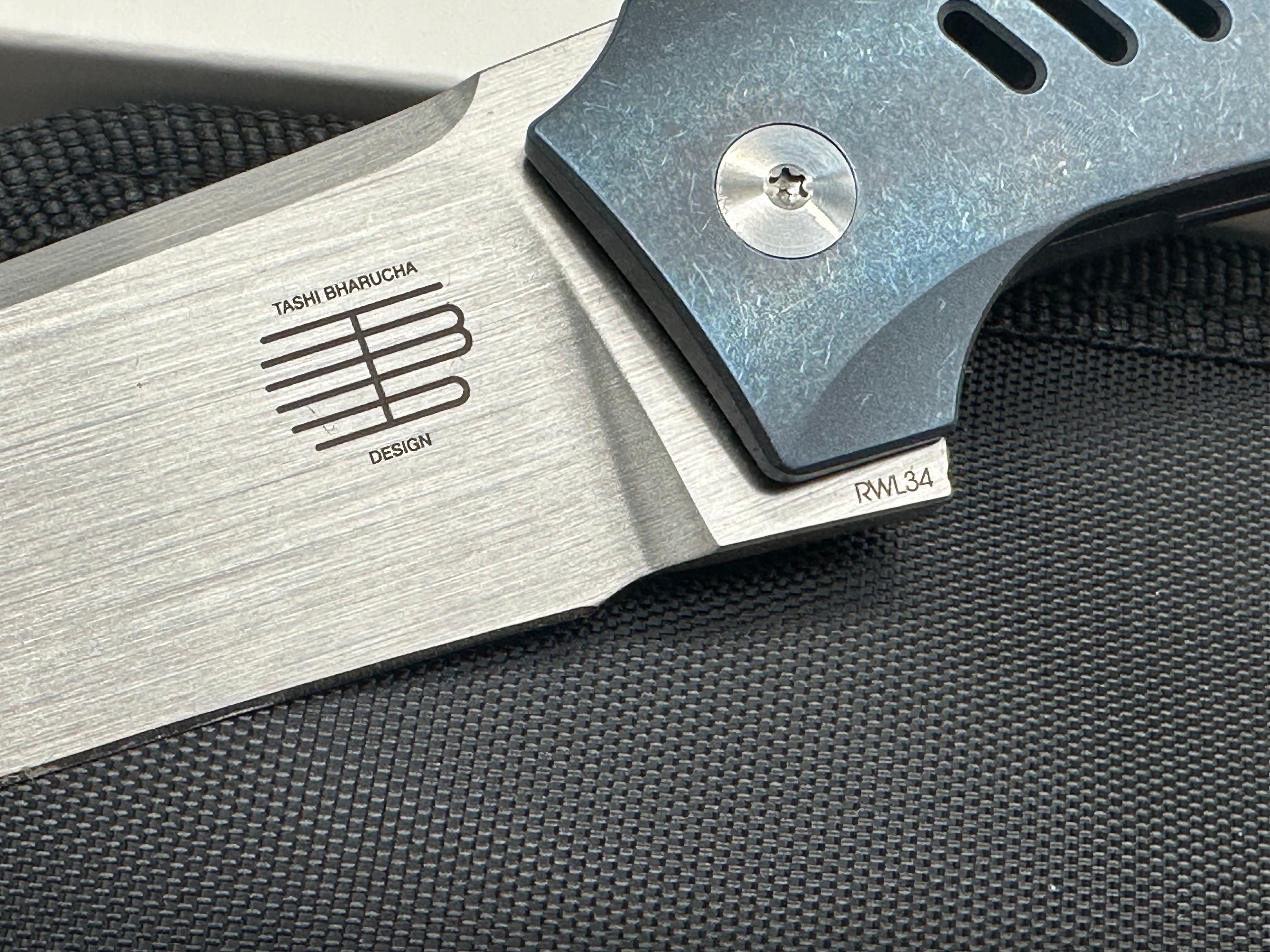 Massdrop Heat Seeker Blue titanium handle w/RWL34 blade