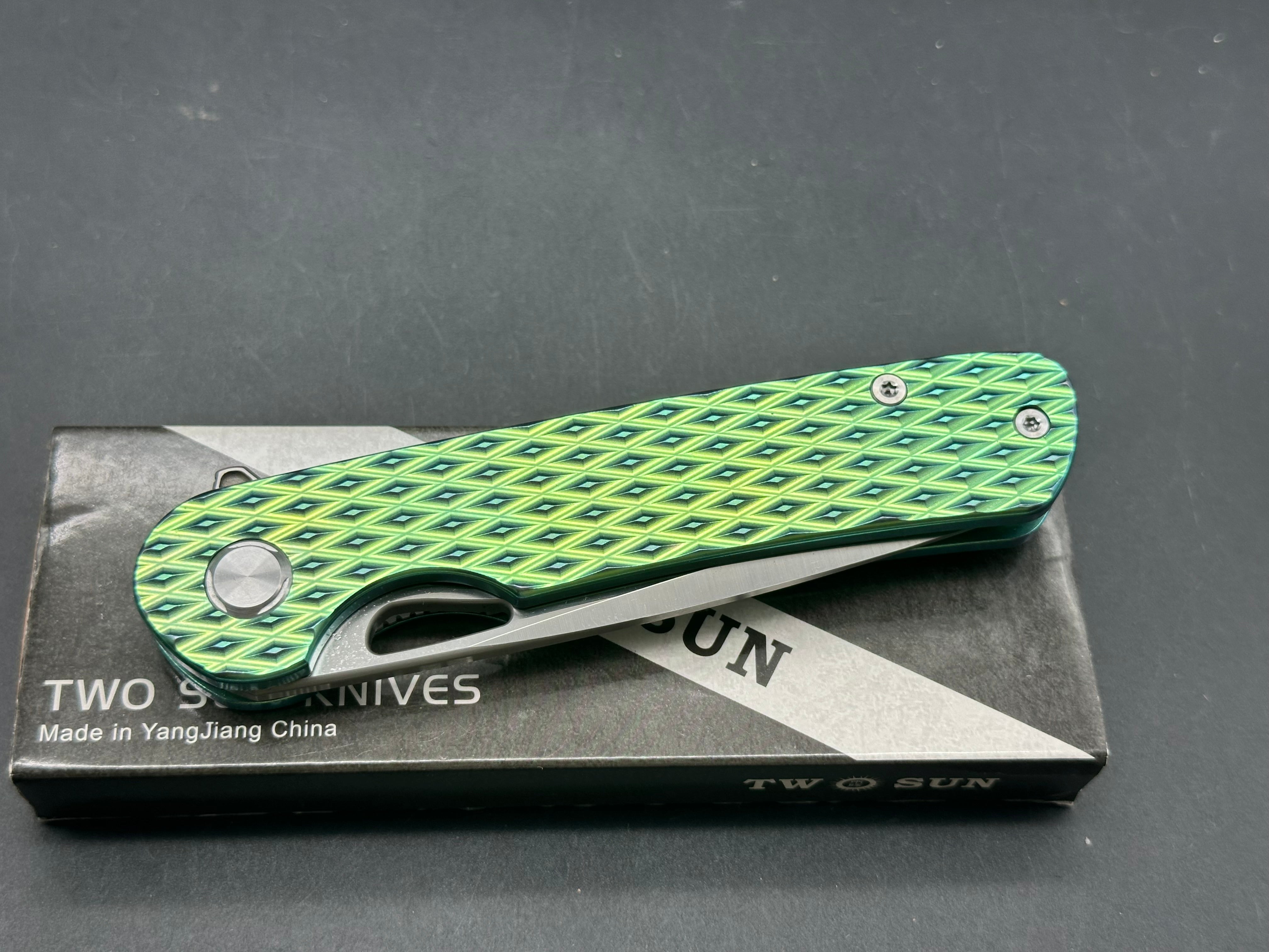 TWOSUN TEPE GREEN TITANIUM HANDLE M390 PLAIN EDGE TS328-GRN